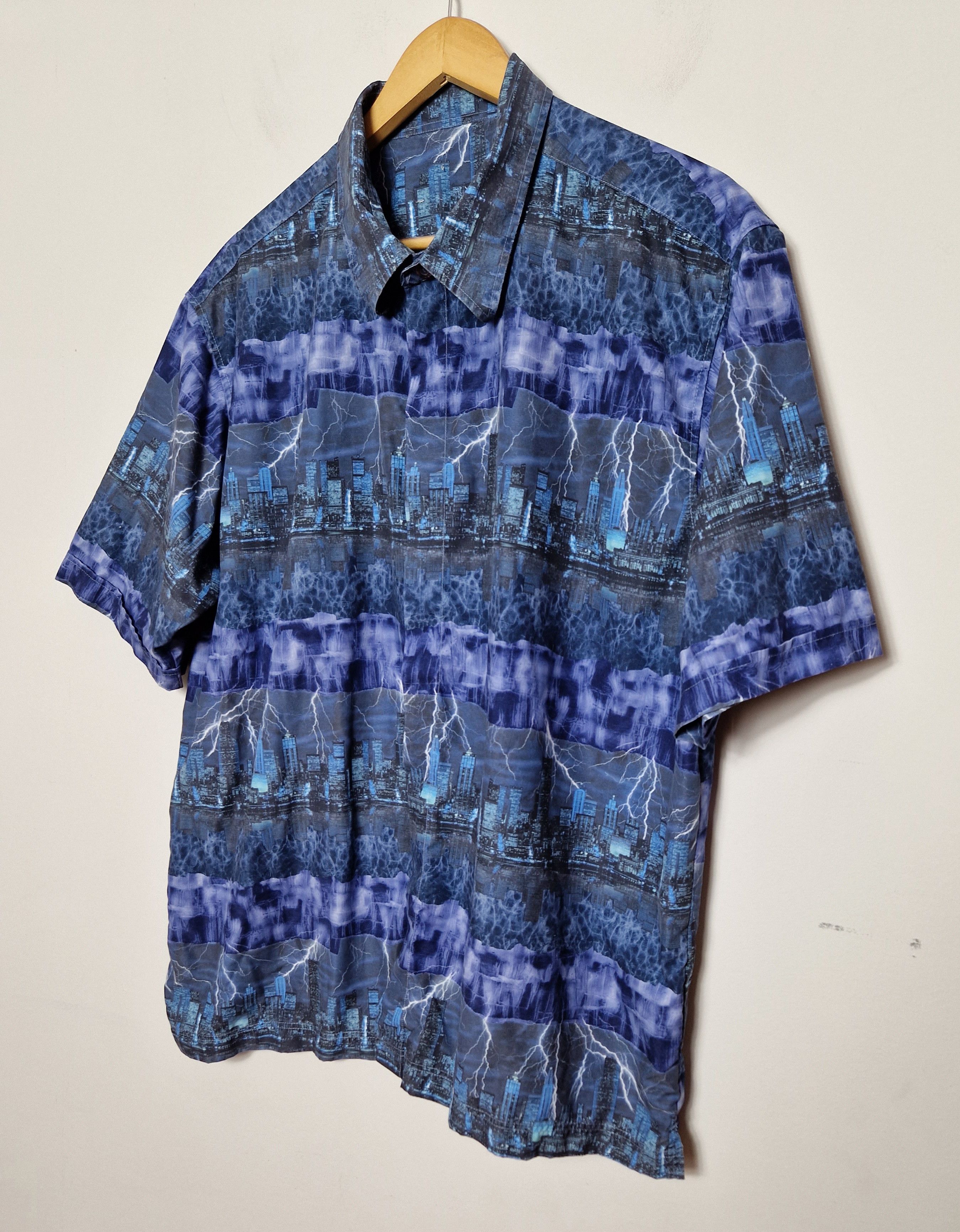 Vintage vintage crazy shirt art town storm printed Size US XL / EU 56 / 4 - 2 Thumbnail