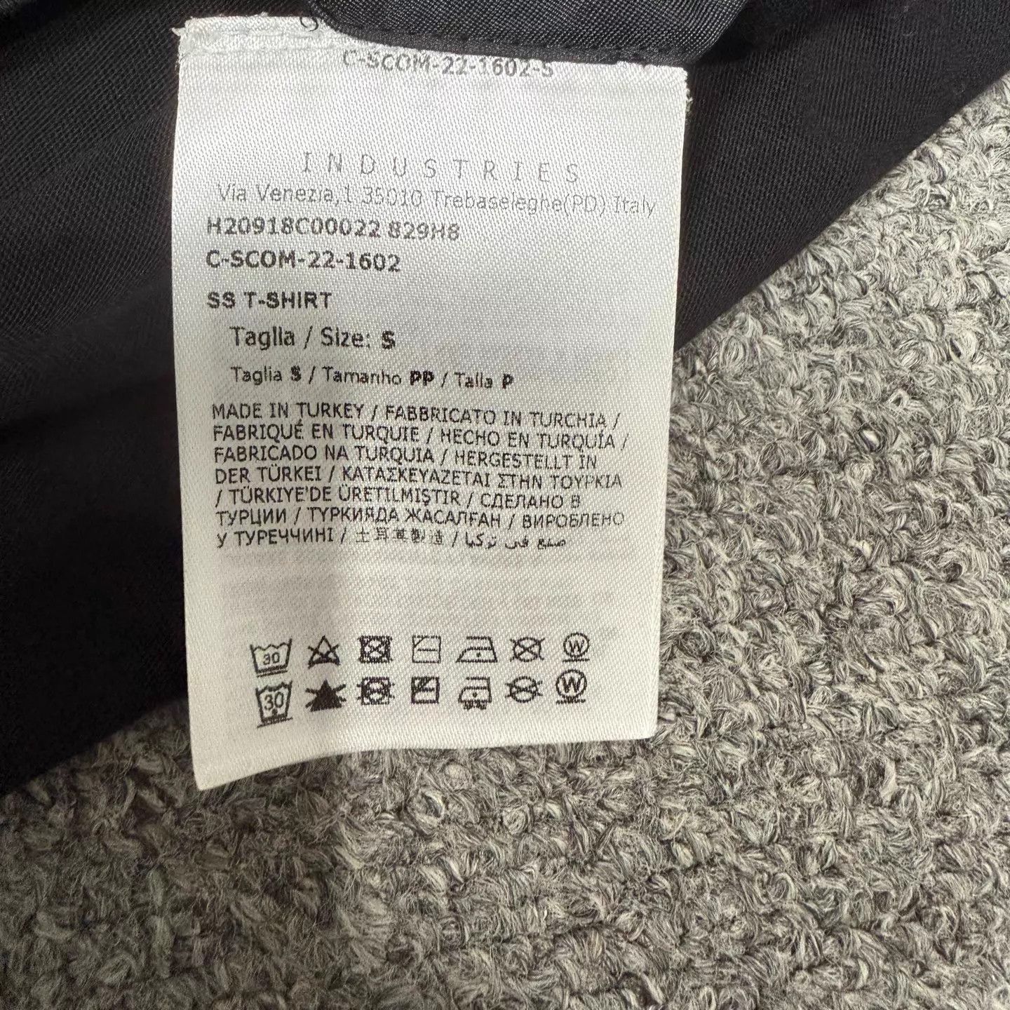 Moncler Moncler Black Logo Short Sleeve S 99new Size S / US 4 / IT 40 - 4 Thumbnail