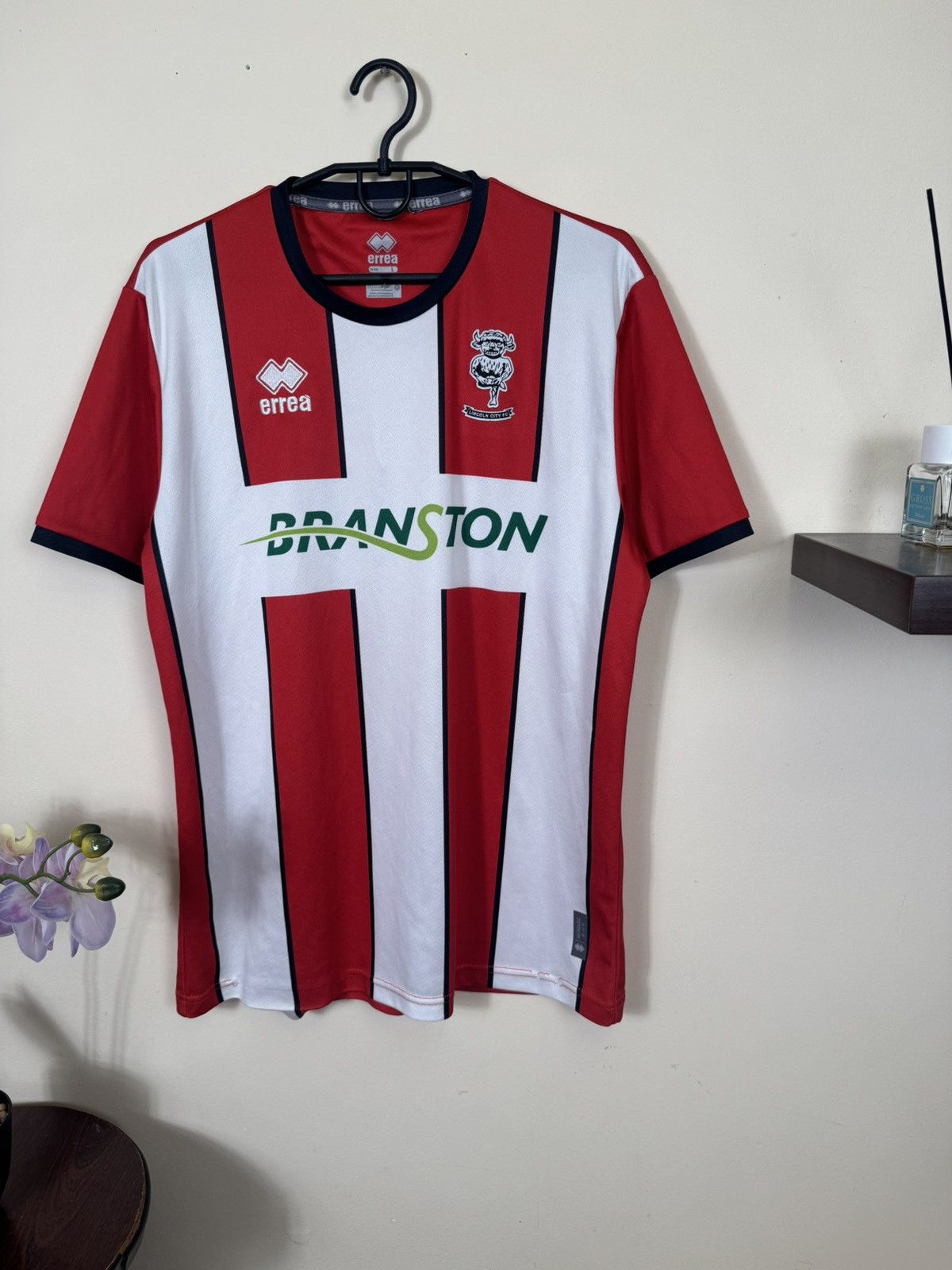 Errea Lincoln City Jersey Home Soccer football 2022-23 Errea L Size US L / EU 52-54 / 3 - 6 Thumbnail