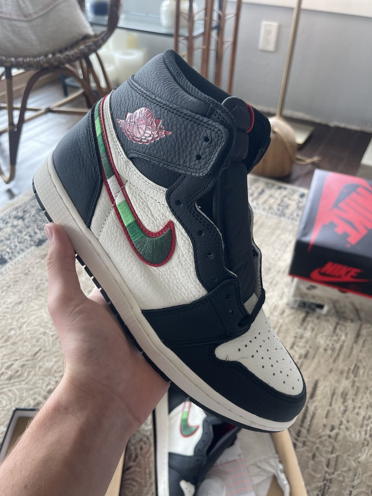 Jordan Brand × Nike Air Jordan 1 Sports Illustrated Size 10.5 Size US 10.5 / EU 43-44 - 1 Thumbnail