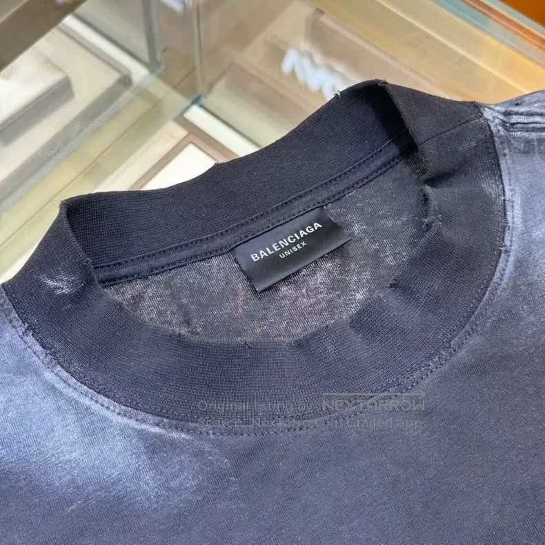 Balenciaga Balenciaga Distressed logo short sleeve Size US S / EU 44-46 / 1 - 3 Thumbnail