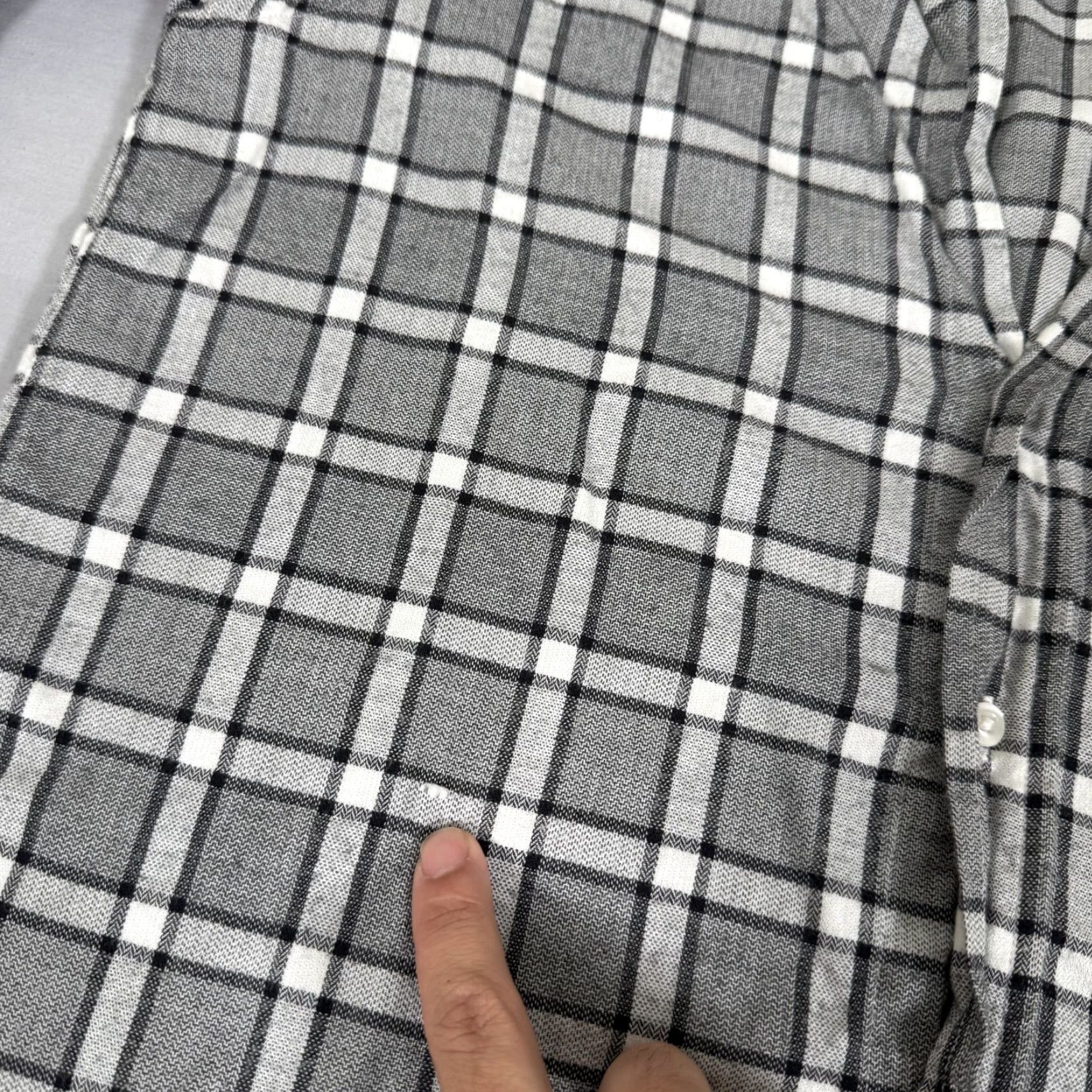 Frank & Eileen VINTAGE no? (Wait: item not vintage) - Frank & Eileen Shirt Womens Small Gray White Plaid Grayson Italian Fabric Casual Size S / US 4 / IT 40 - 7 Thumbnail