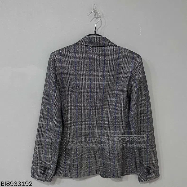 Max Mara Max Mara Plaid silver thread suit Size M / US 6-8 / IT 42-44 - 3 Thumbnail