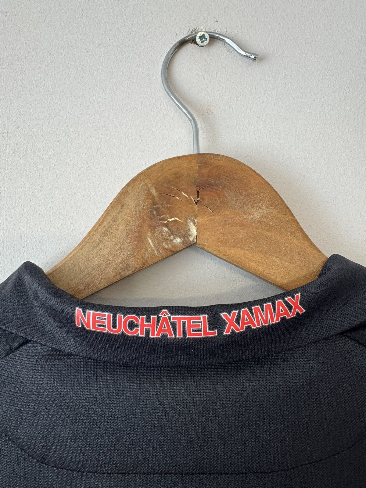 Umbro Neuchatel Xamax 2010-2011 Home Soccer Jersey Football Shirt Size US S / EU 44-46 / 1 - 8 Thumbnail