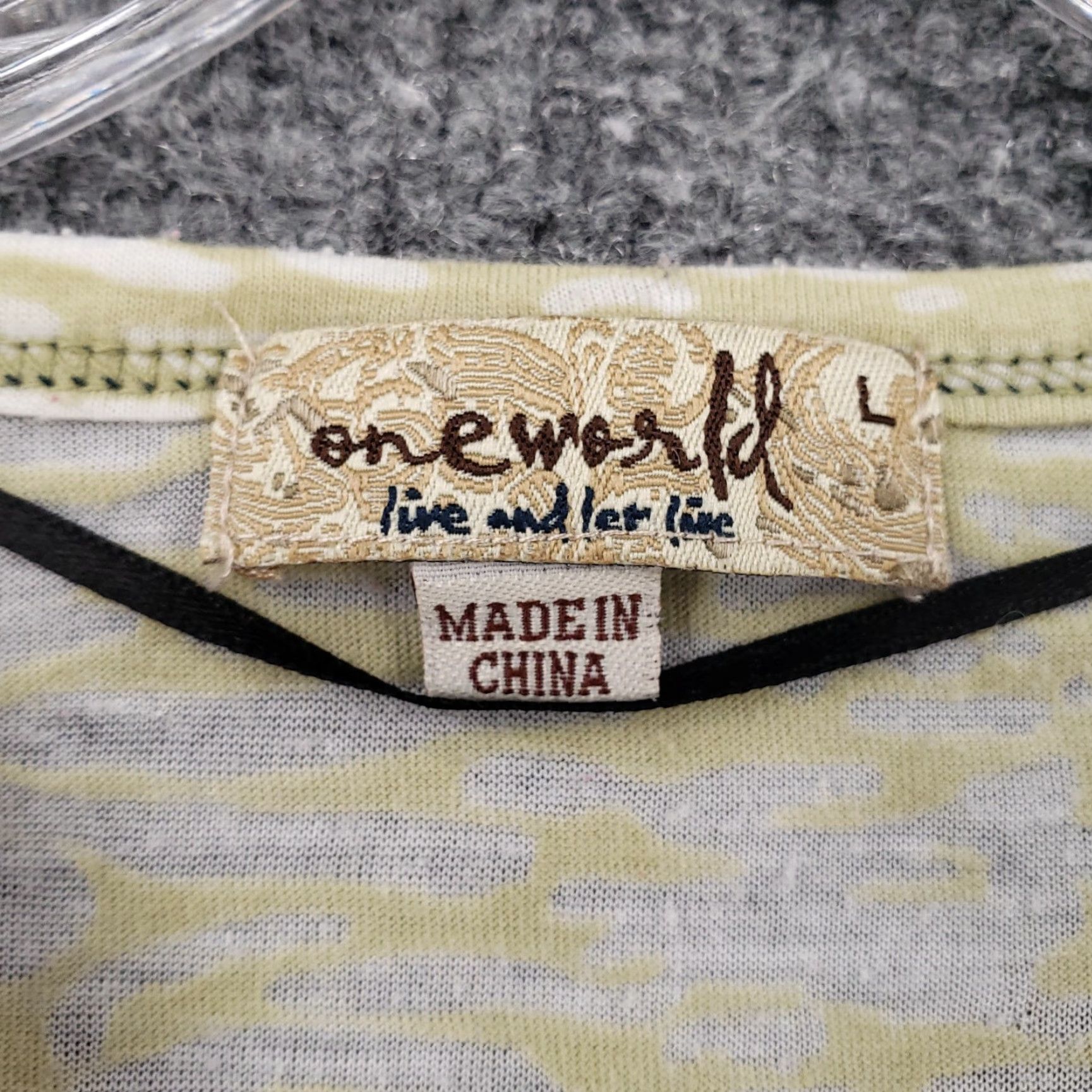 Vintage VINTAGE not applicable; Use original words only. Final title: One World T Shirt Womens L Large Yellow Short Sleeve Scoop Neck Graphic Y2K Size L / US 10 / IT 46 - 7 Thumbnail