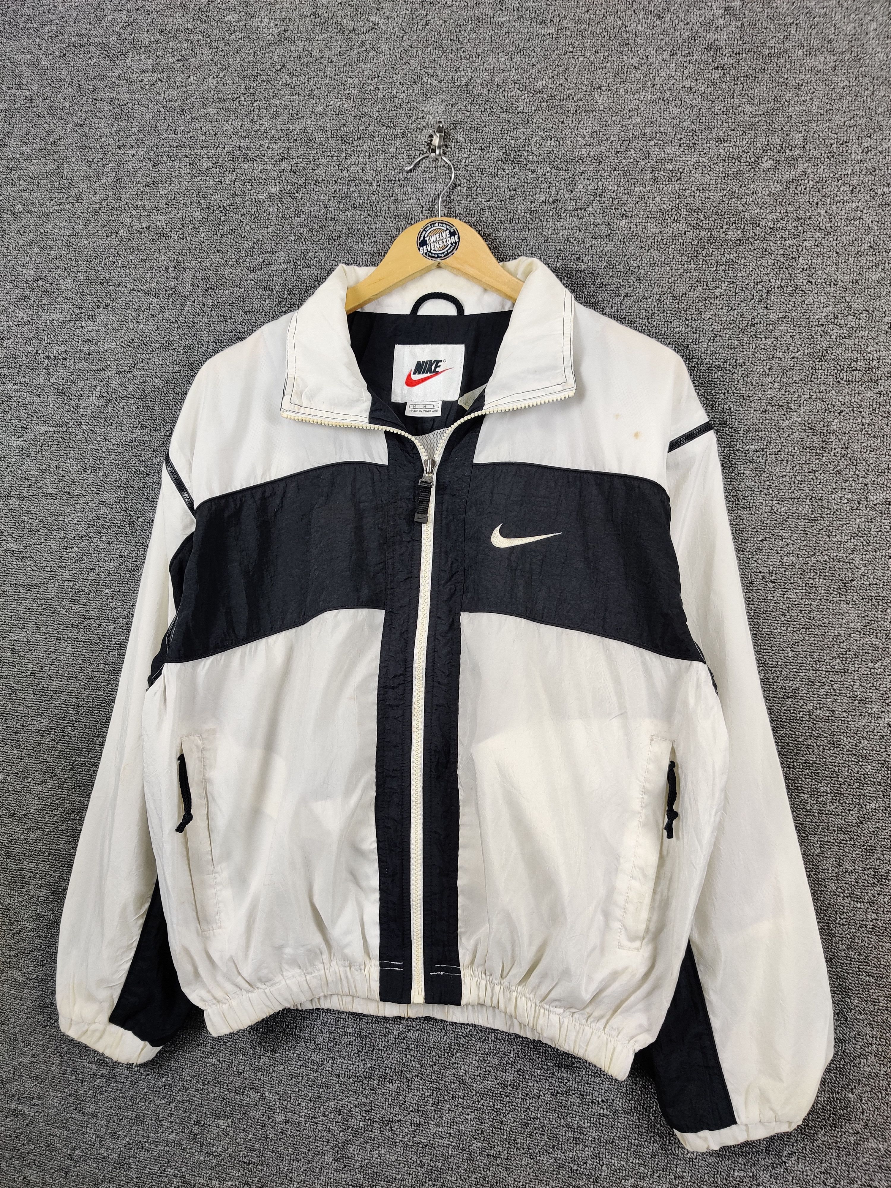 Nike Vintage Nike Swoosh Zipper Light Jacket Nice Design Size US M / EU 48-50 / 2 - 2 Thumbnail