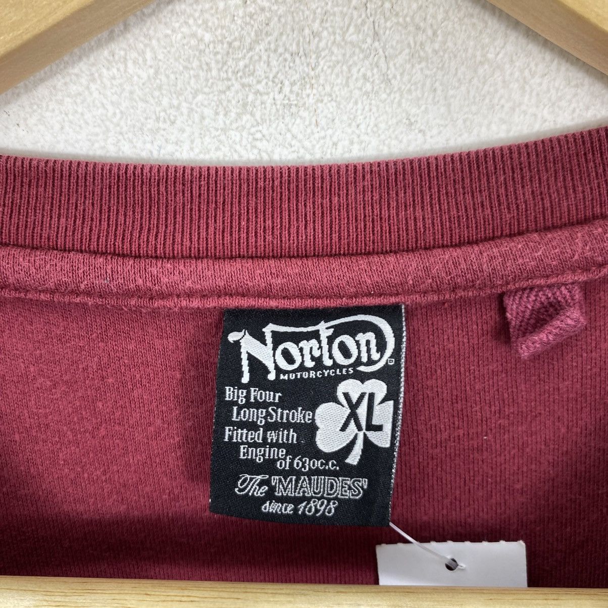 Norton Norton Motorcycles Vintage V-Neck L/S Shirt XL Red Biker Tee Size US XL / EU 56 / 4 - 8 Thumbnail