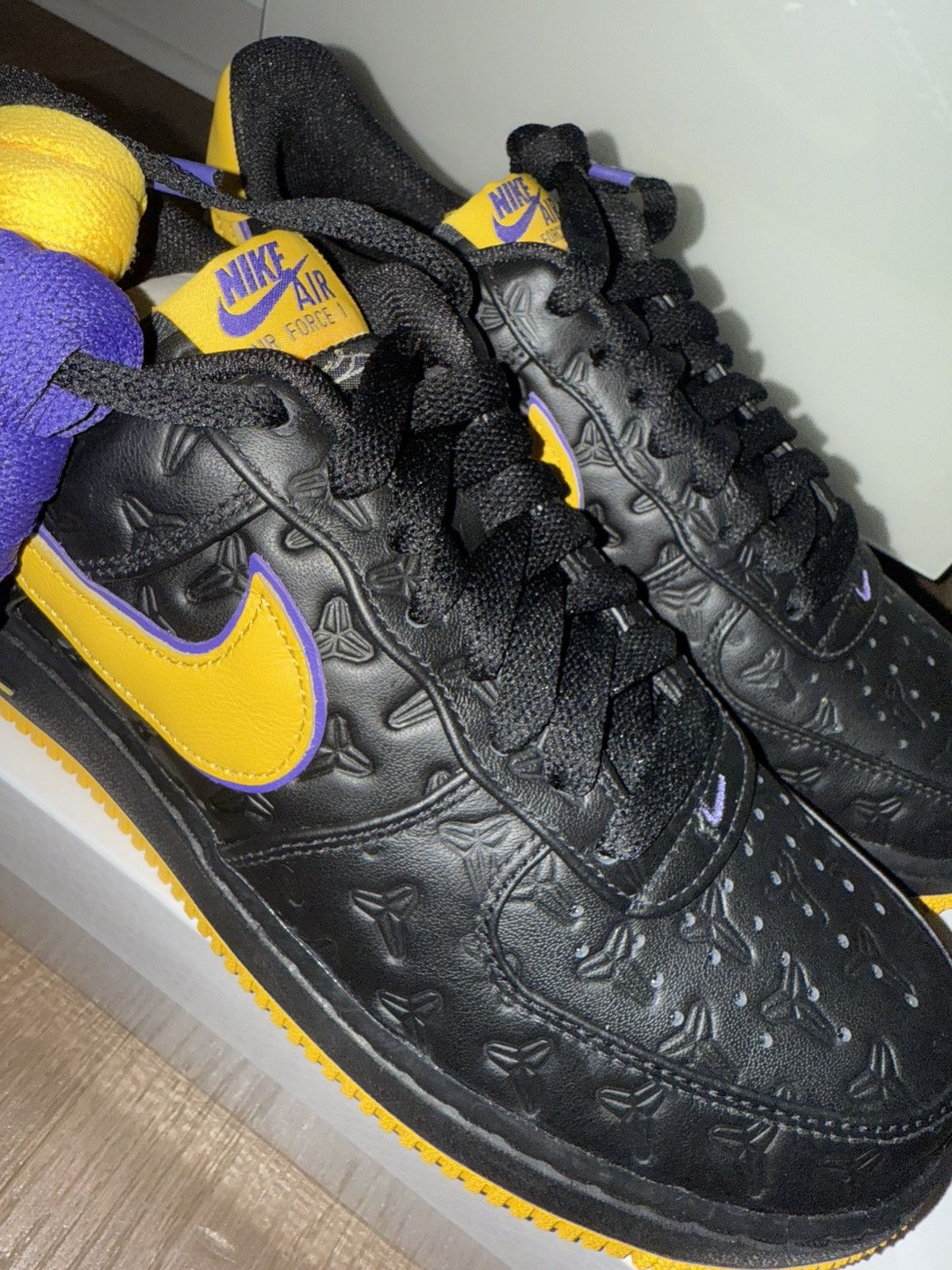 Nike Kobe x Nike Air Force 1 Low ‘Lakers Away’ 5555/8000 Sz 8.5 Size US 8.5 / EU 41-42 - 1 Thumbnail