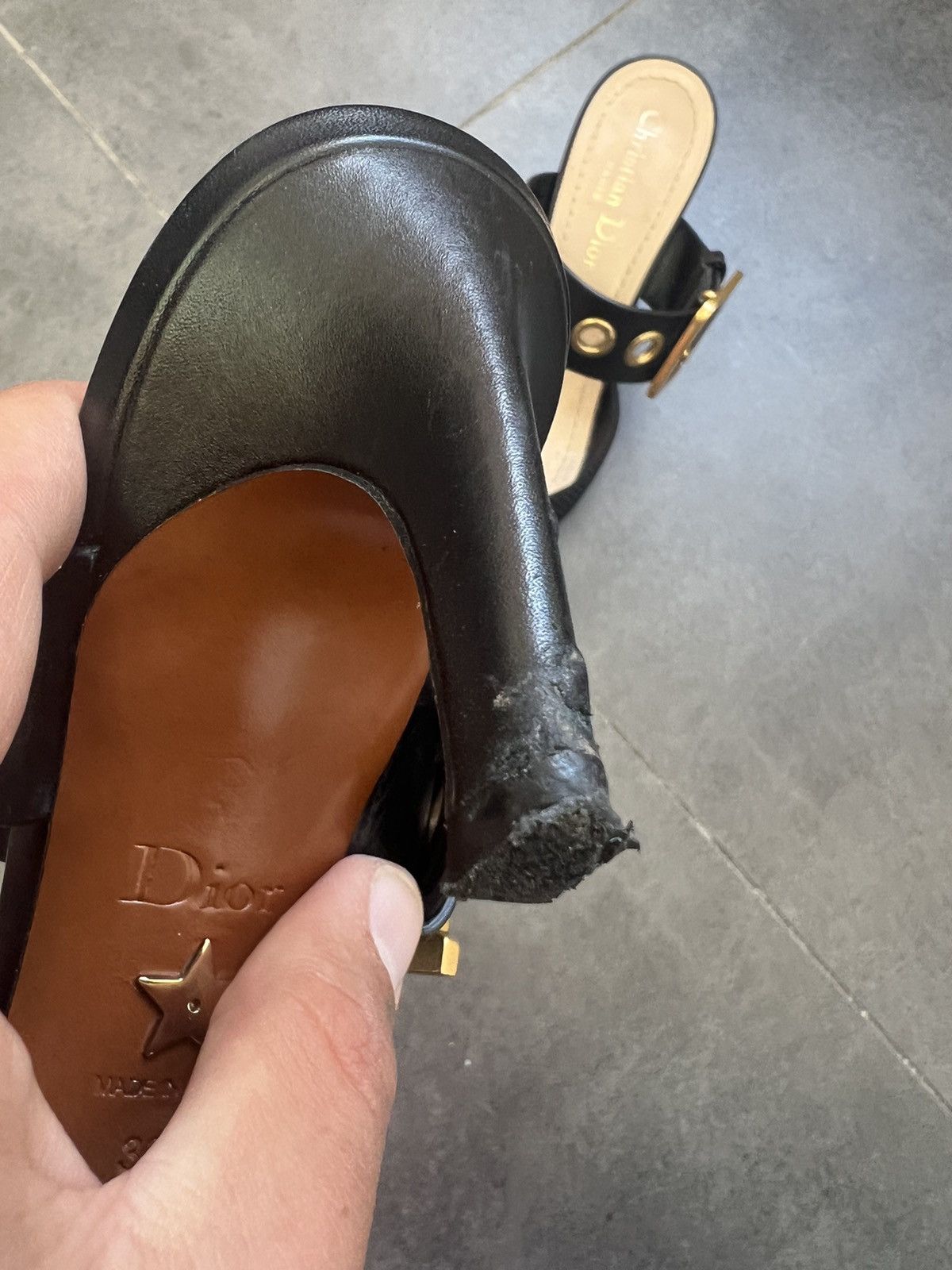 Dior Dior D logo buckle kitten heels mules sandals Size US 6.5 / IT 36.5 - 6 Thumbnail