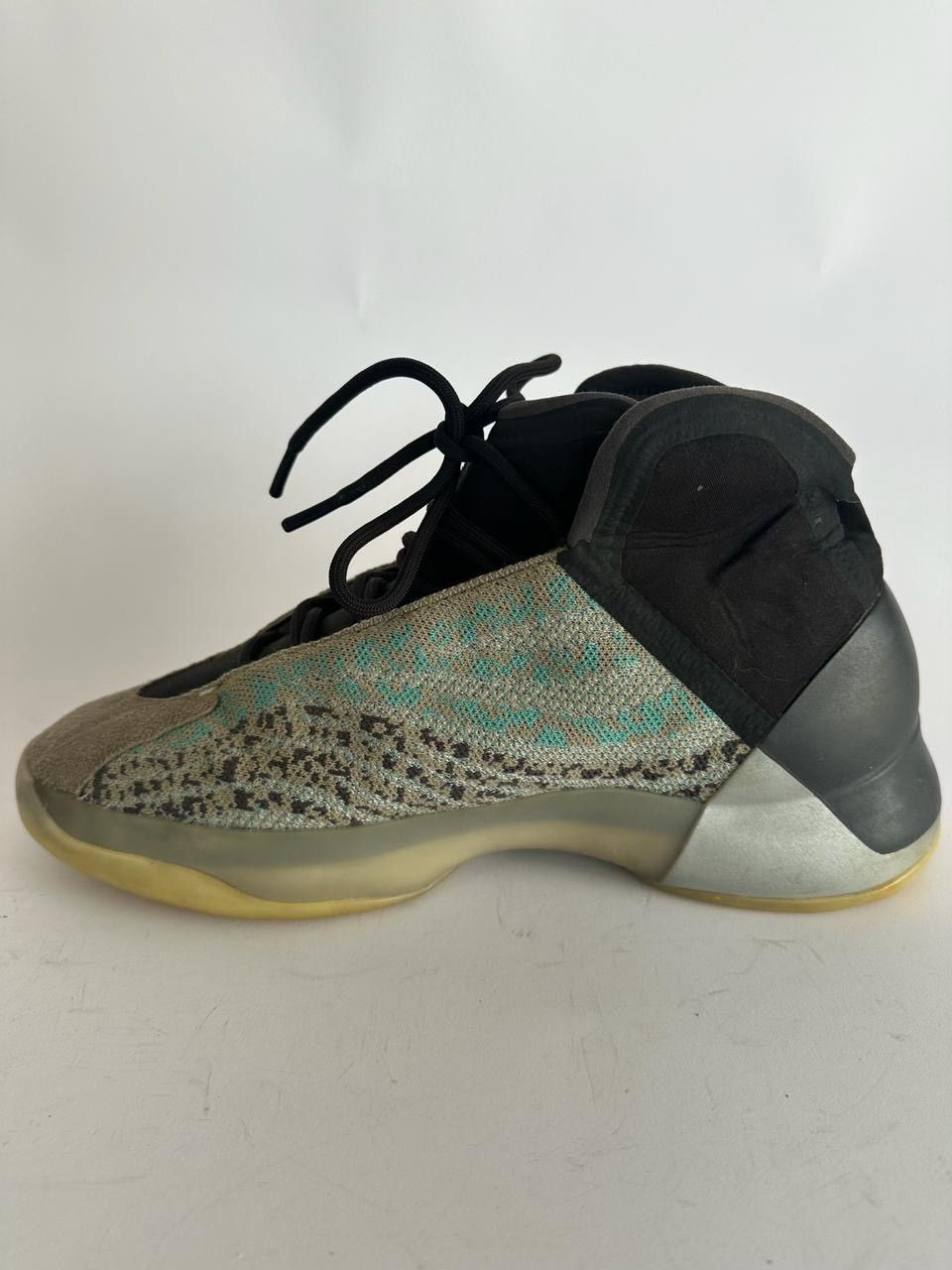 Adidas Adidas Yeezy Quantum Teal Blue Size 10.5 US Size US 10.5 / EU 43-44 - 6 Thumbnail