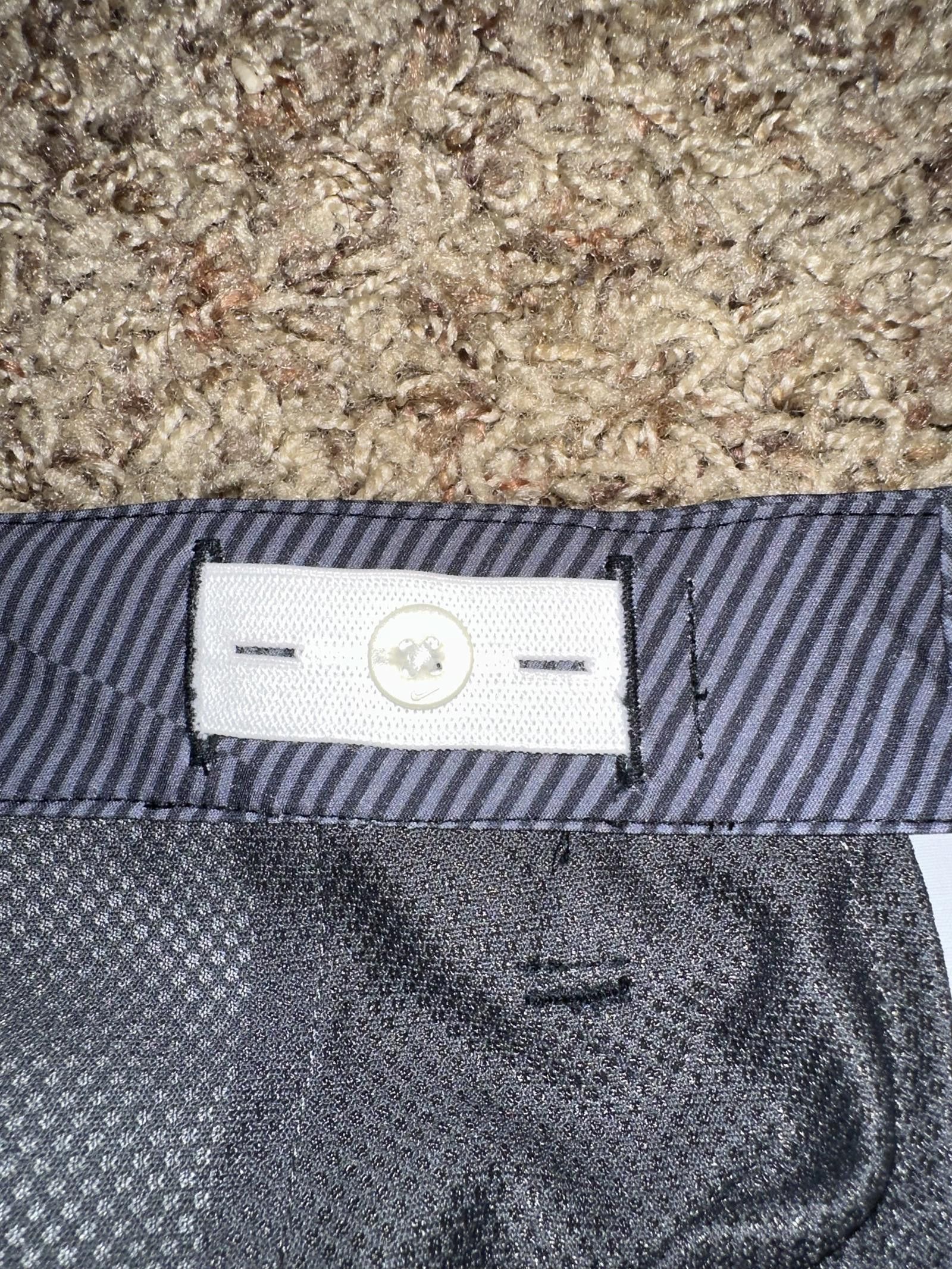 Nike Nike Golf Big Kids (Boy’s) Dri Fit Standard Fit Gray Black Striped Shorts Sample Size US 26 / EU 42 - 9 Thumbnail