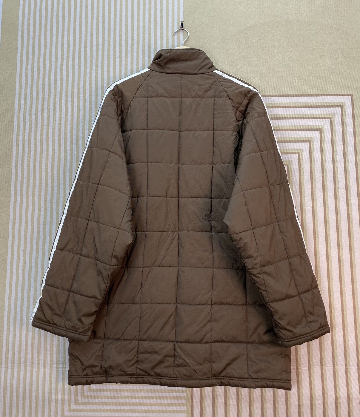 Adidas 🫶 vintage Adidas quilted brown puffer jacket three stripes Size US M / EU 48-50 / 2 - 2 Thumbnail