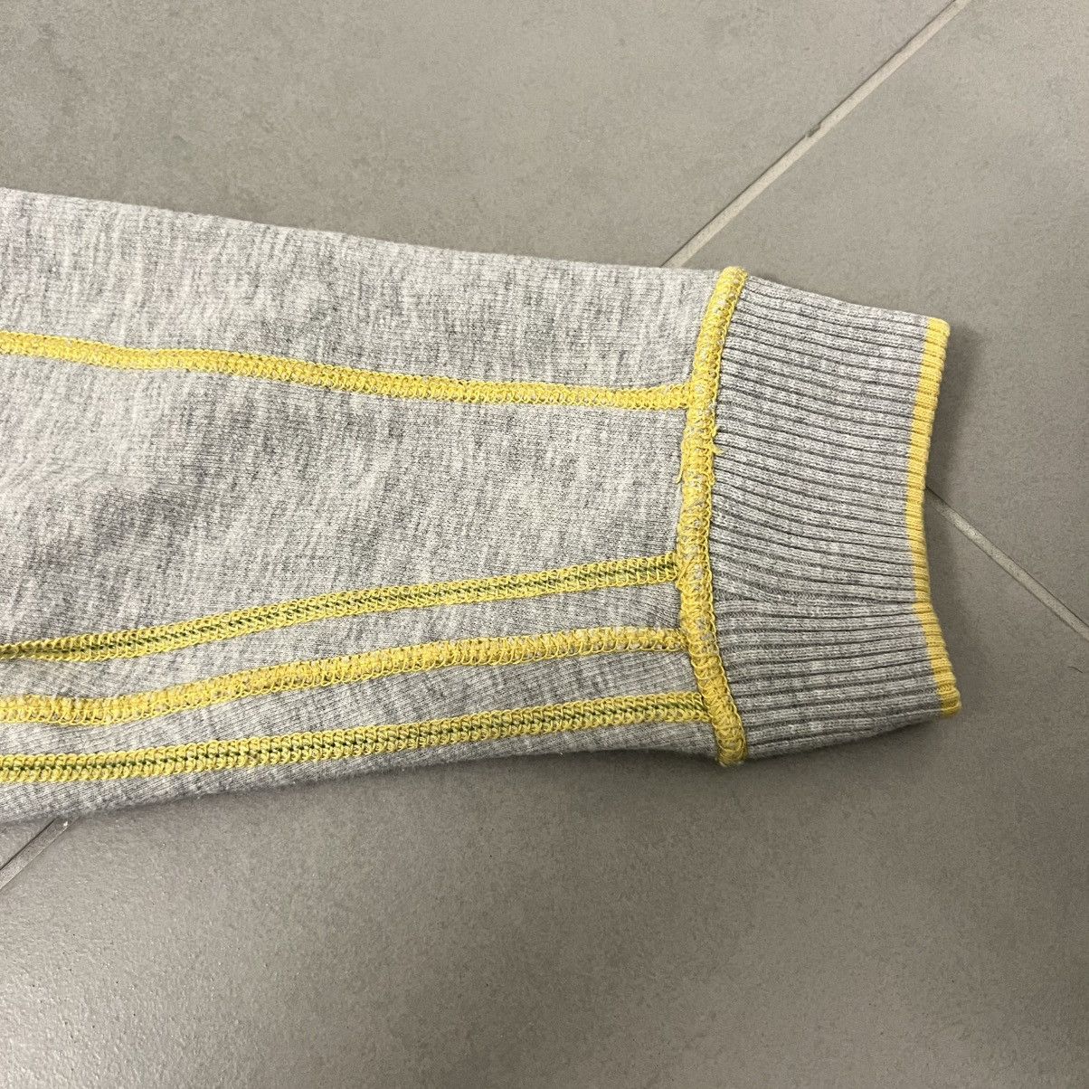 Tommy Bahama Vintage Tommy Bahama Reversible Grey Yellow Quarter Zip Size US L / EU 52-54 / 3 - 5 Thumbnail
