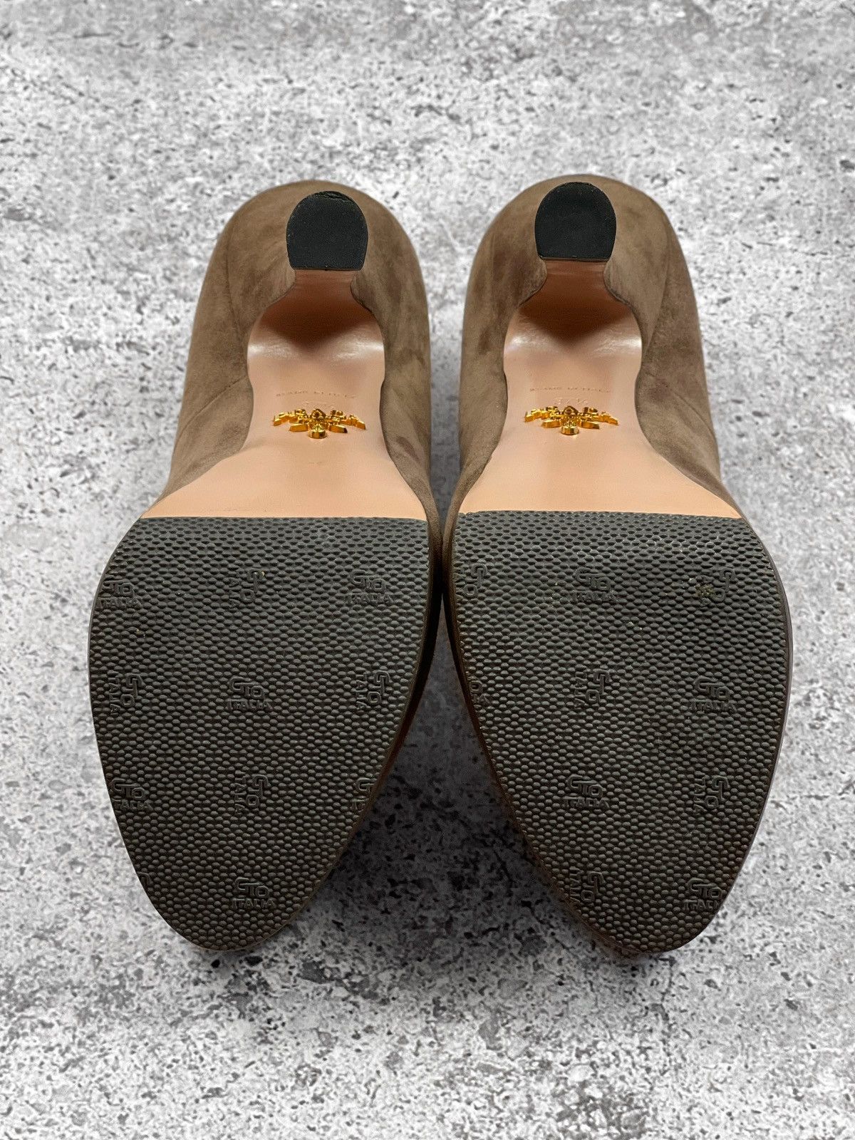 Prada Prada Camoscio Platform Heels Pumps Size US 7.5 / IT 37.5 - 7 Thumbnail