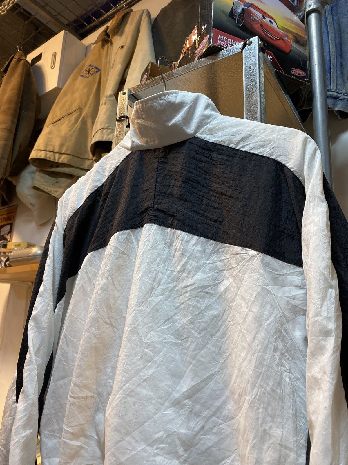 Nike Vintage Nike Swoosh Windbreaker Jacket Size US S / EU 44-46 / 1 - 4 Thumbnail