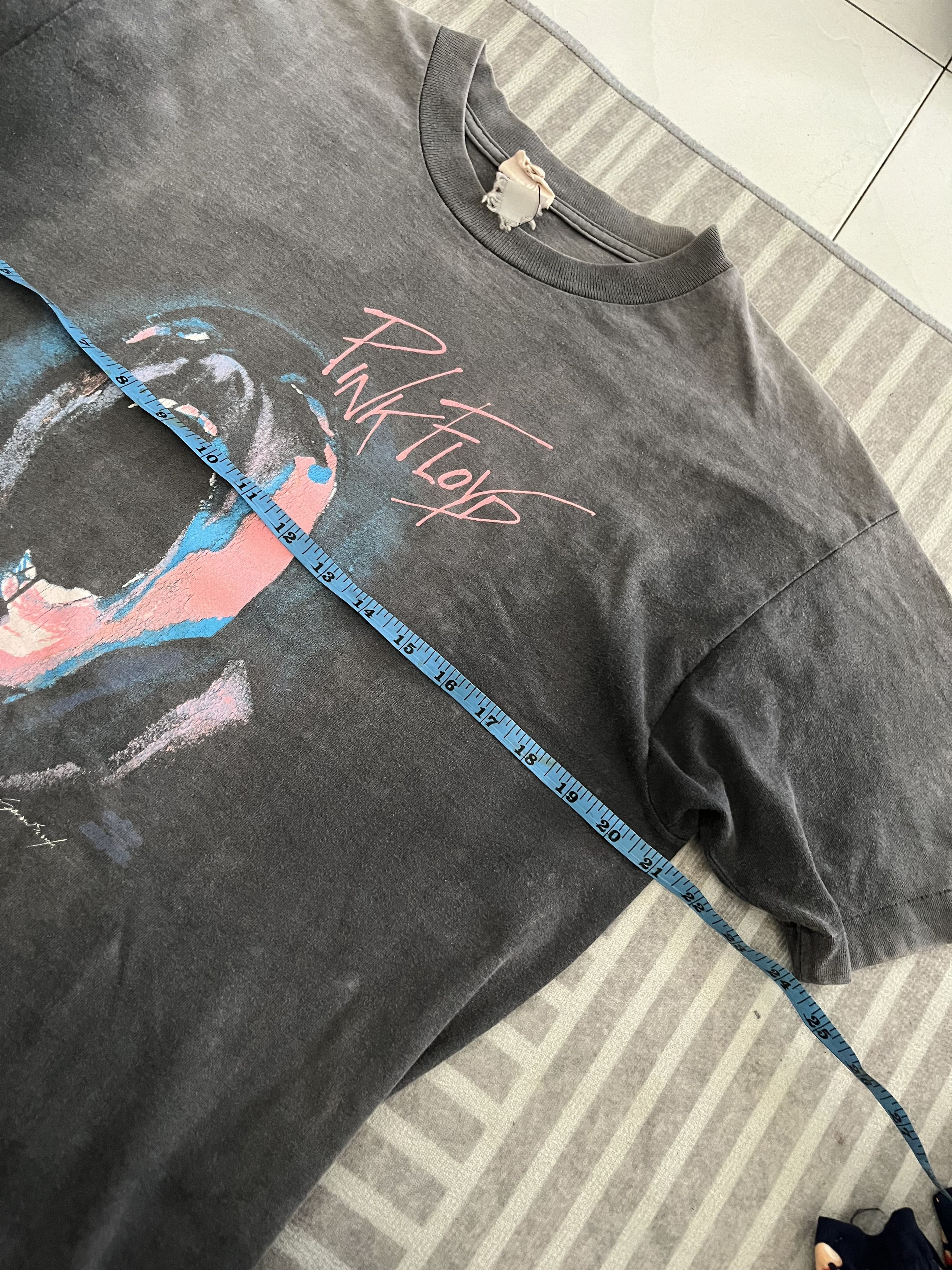 Pink Floyd 1982 Pink Floyd Winterland The Wall Shirts Size US L / EU 52-54 / 3 - 7 Thumbnail