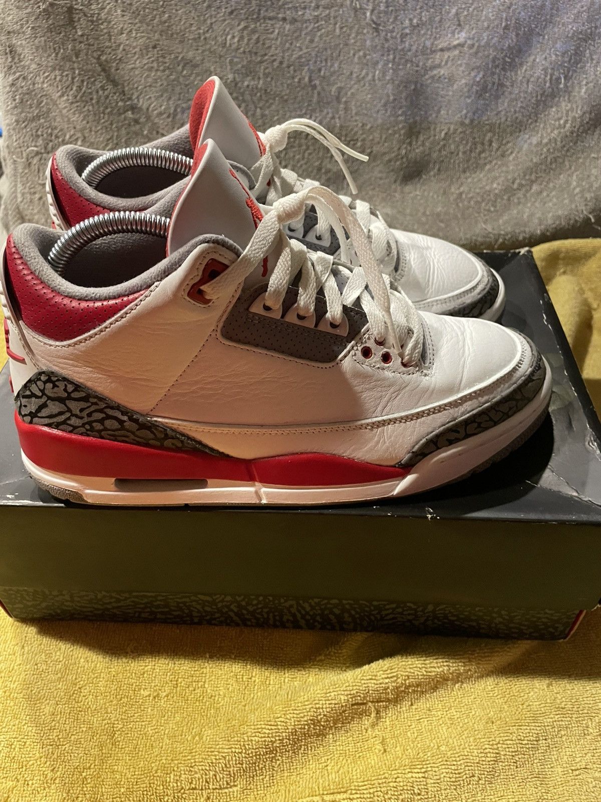 Jordan Brand Jordan 3 Fire Red Size US 7.5 / EU 40-41 - 1 Thumbnail