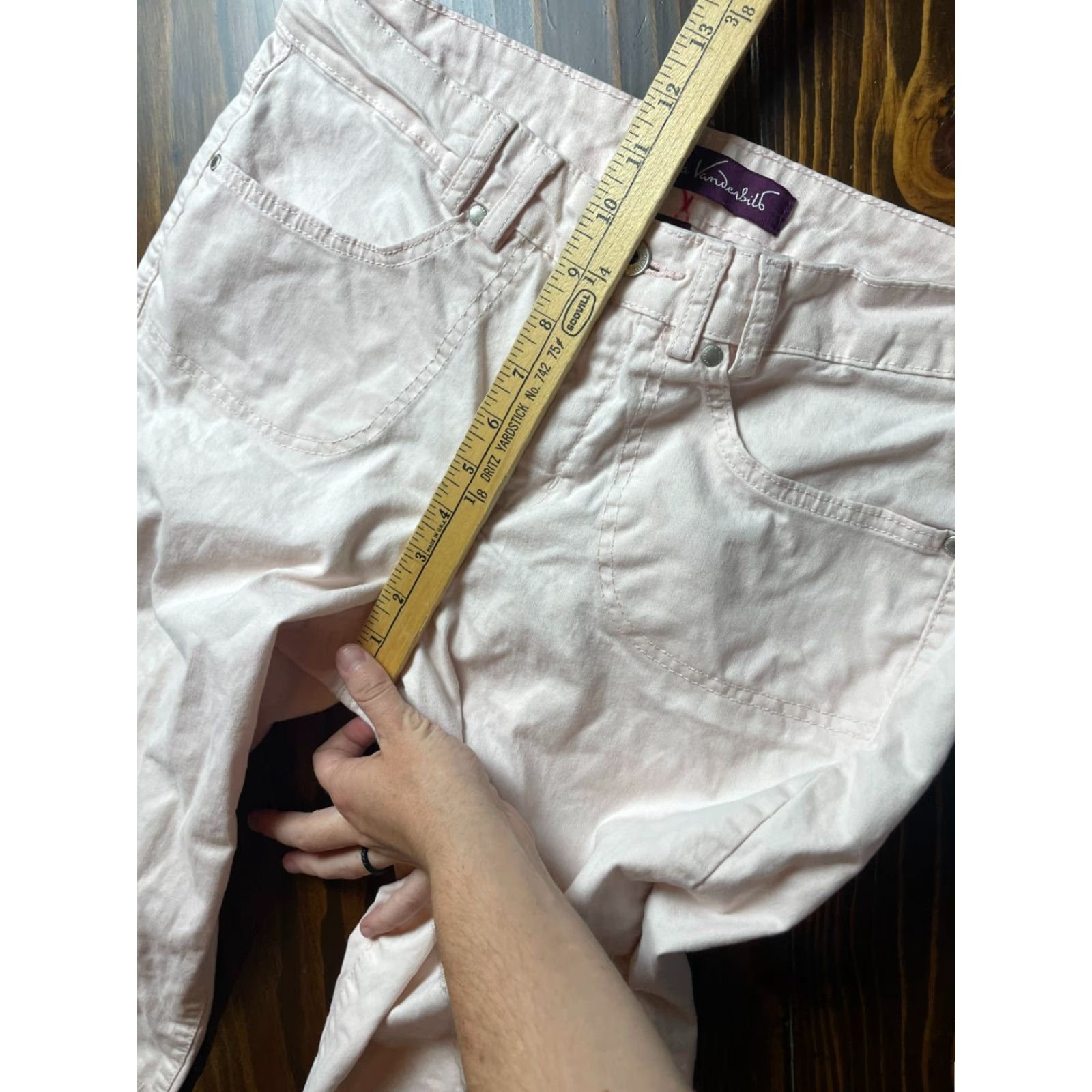 Gloria Vanderbilt Gloria Vanderbilt Pants Women's 10 Pink Embroidered Capri Straight Leg Casual Travel Size 24" / US 00 / IT 34 - 6 Thumbnail