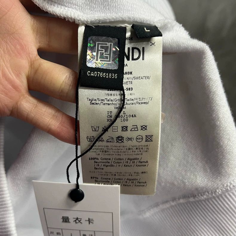 Fendi Fendi White Long Sleeve Crewneck Sweatshirt Size US L / EU 52-54 / 3 - 3 Thumbnail
