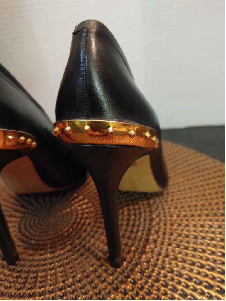 Vince Camuto Vince Camuto Leather Heels Size 6M Size US 6 / IT 36 - 6 Thumbnail