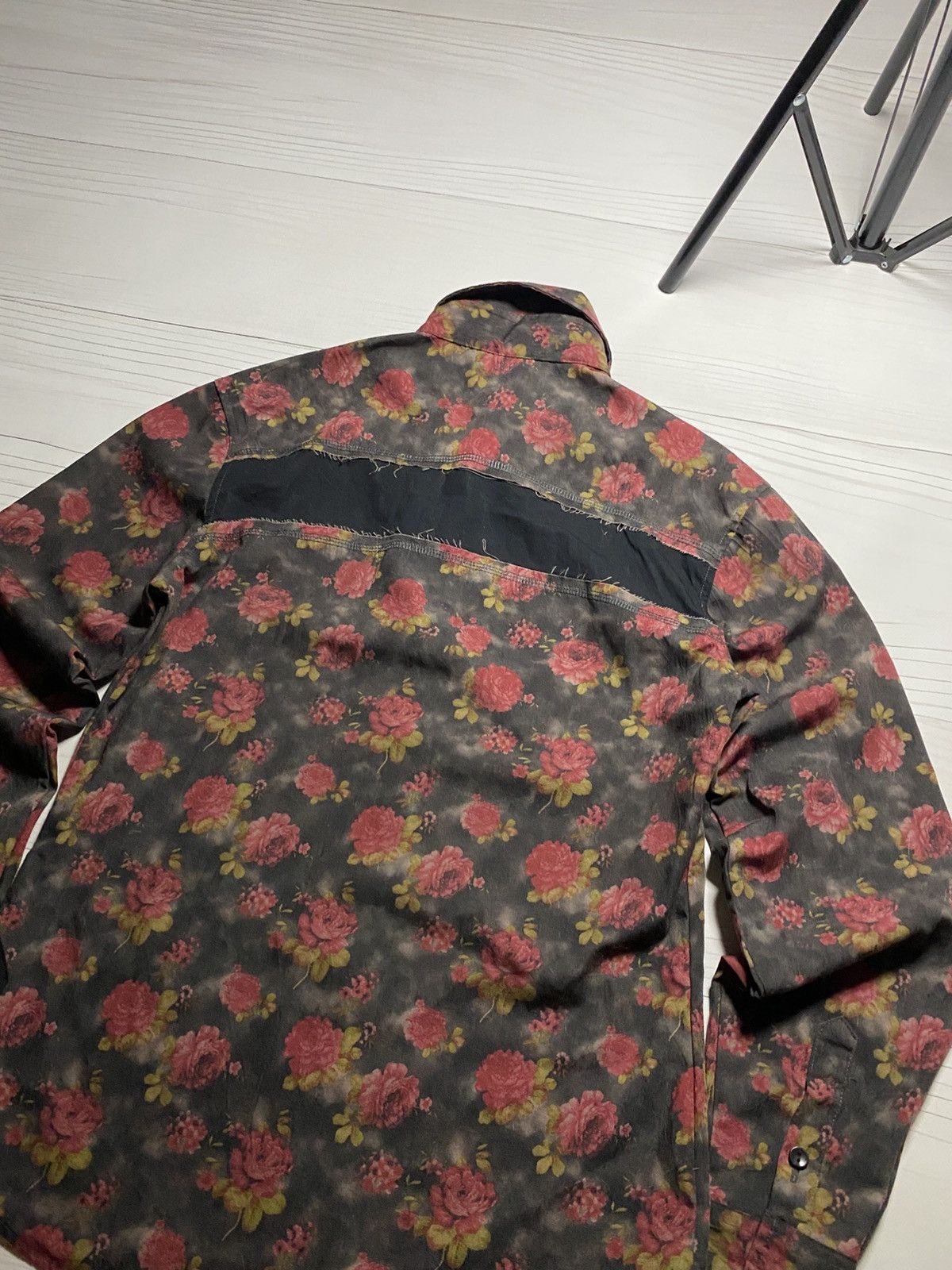 Dolce & Gabbana × Vintage Vintage Dolce & Gabbana floral y2k button up shirt Size M / US 6-8 / IT 42-44 - 16 Thumbnail