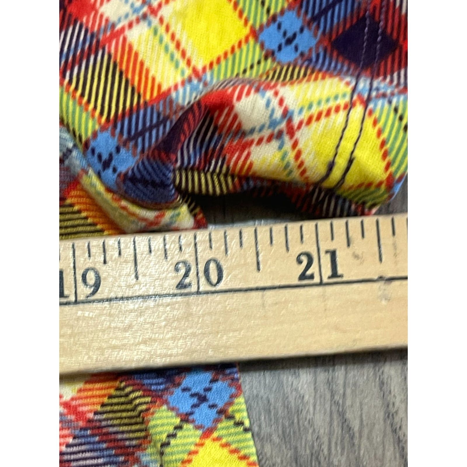 Vintage VINTAGE LuLaRoe Shirt Womens XL Blue Red Yellow Volley Ball Print V-neck NWT Size XL / US 12-14 / IT 48-50 - 3 Thumbnail