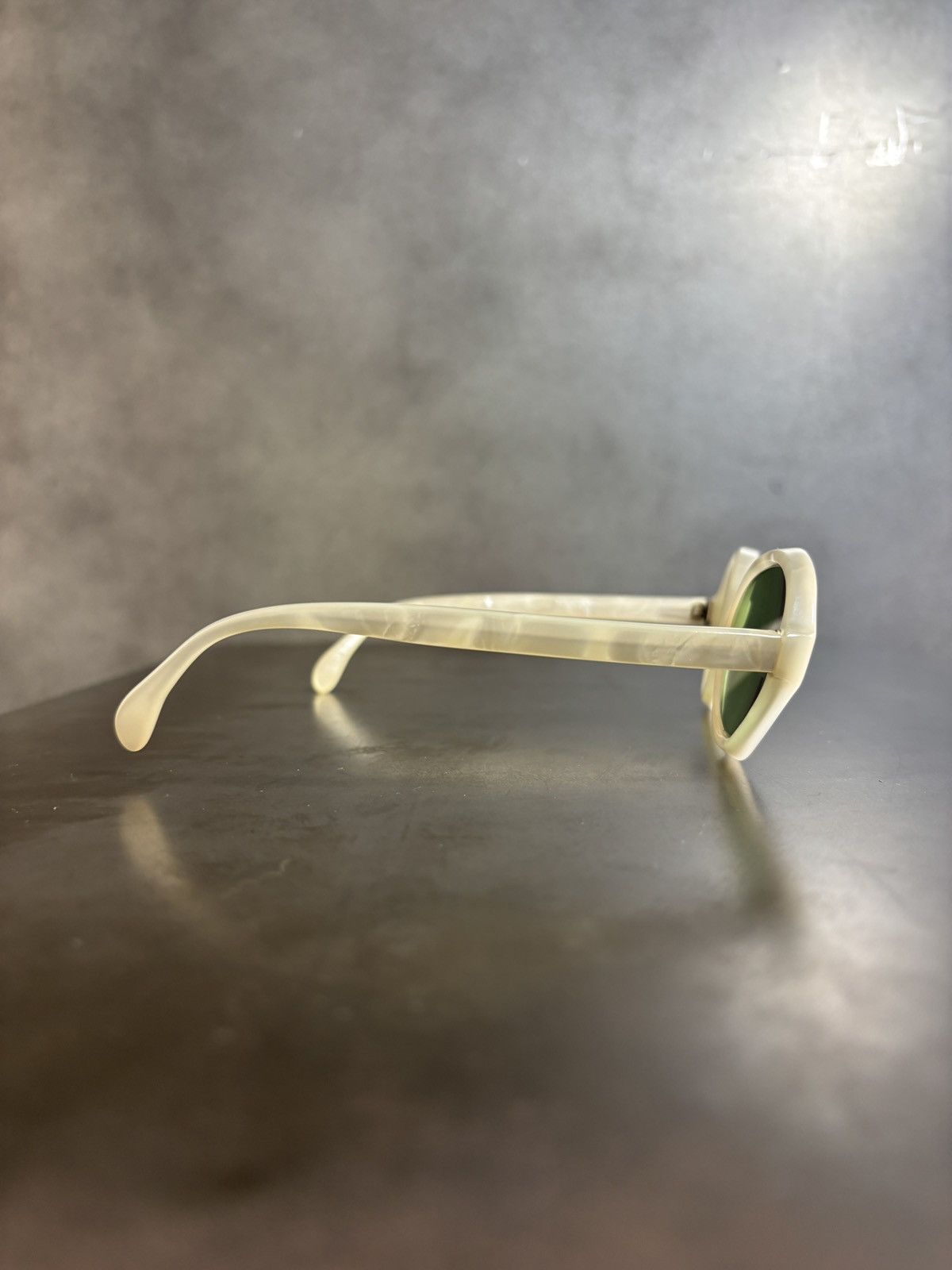Vintage 1960s Sunglasses Frame True Vintage Selecta France Pearl 70s Size ONE SIZE - 16 Thumbnail