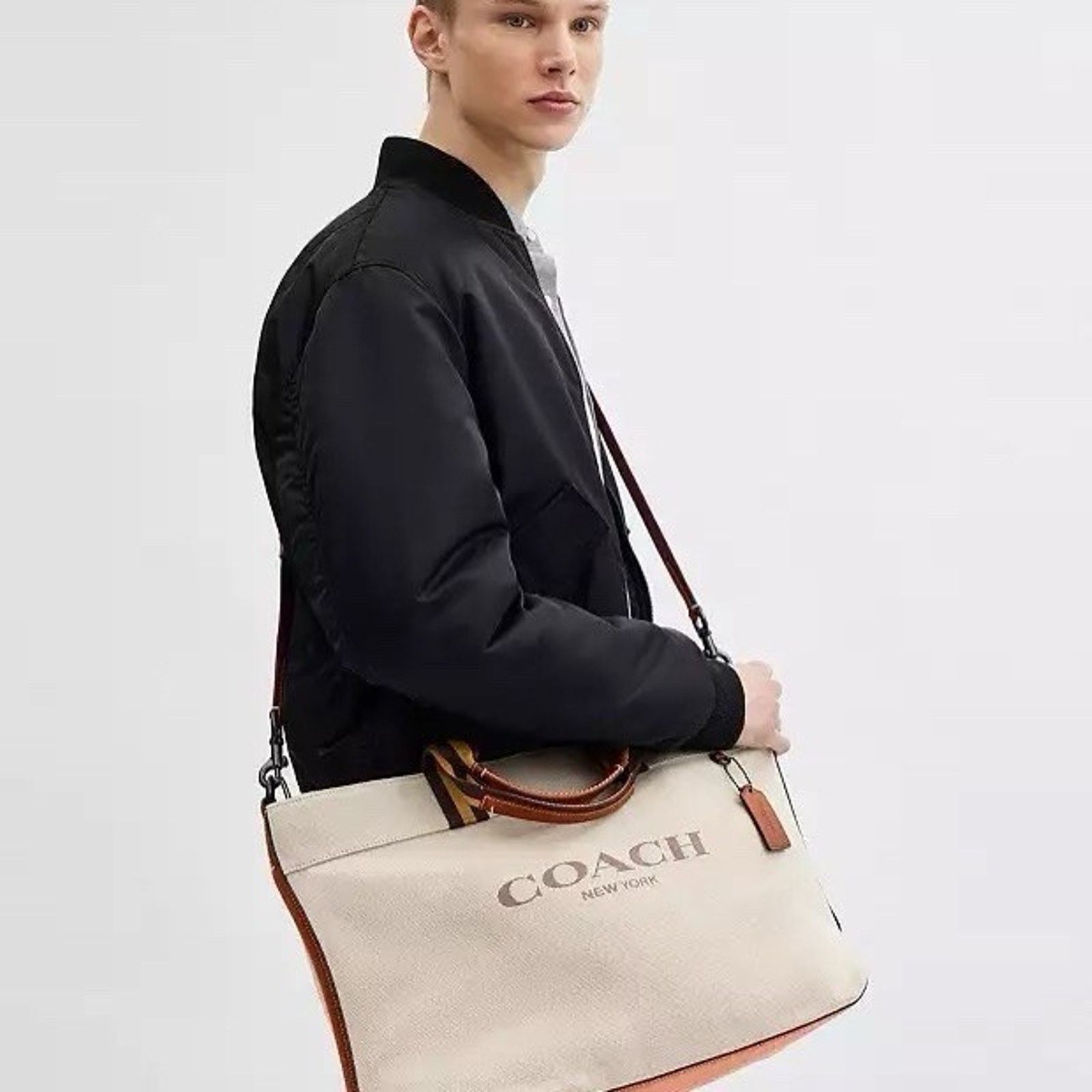 Coach NWT COACH CJ486 Canvas Tote 38 Bag Canvas Leather Black Size ONE SIZE - 9 Thumbnail