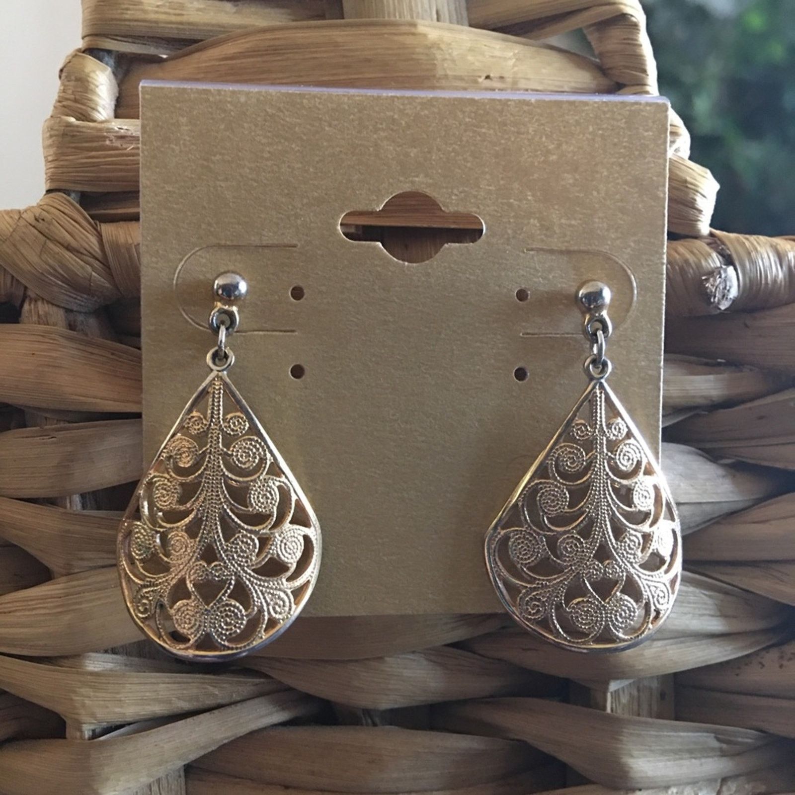 Vintage Vintage gold tone filigree dangle earrings Size ONE SIZE - 1 Thumbnail