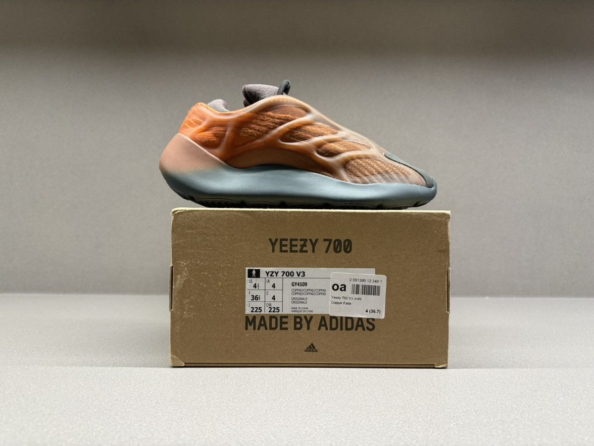 Yeezy Adidas Yeezy 700 V3 Copper Fade Size US 5.5 / IT 35.5 - 3 Thumbnail
