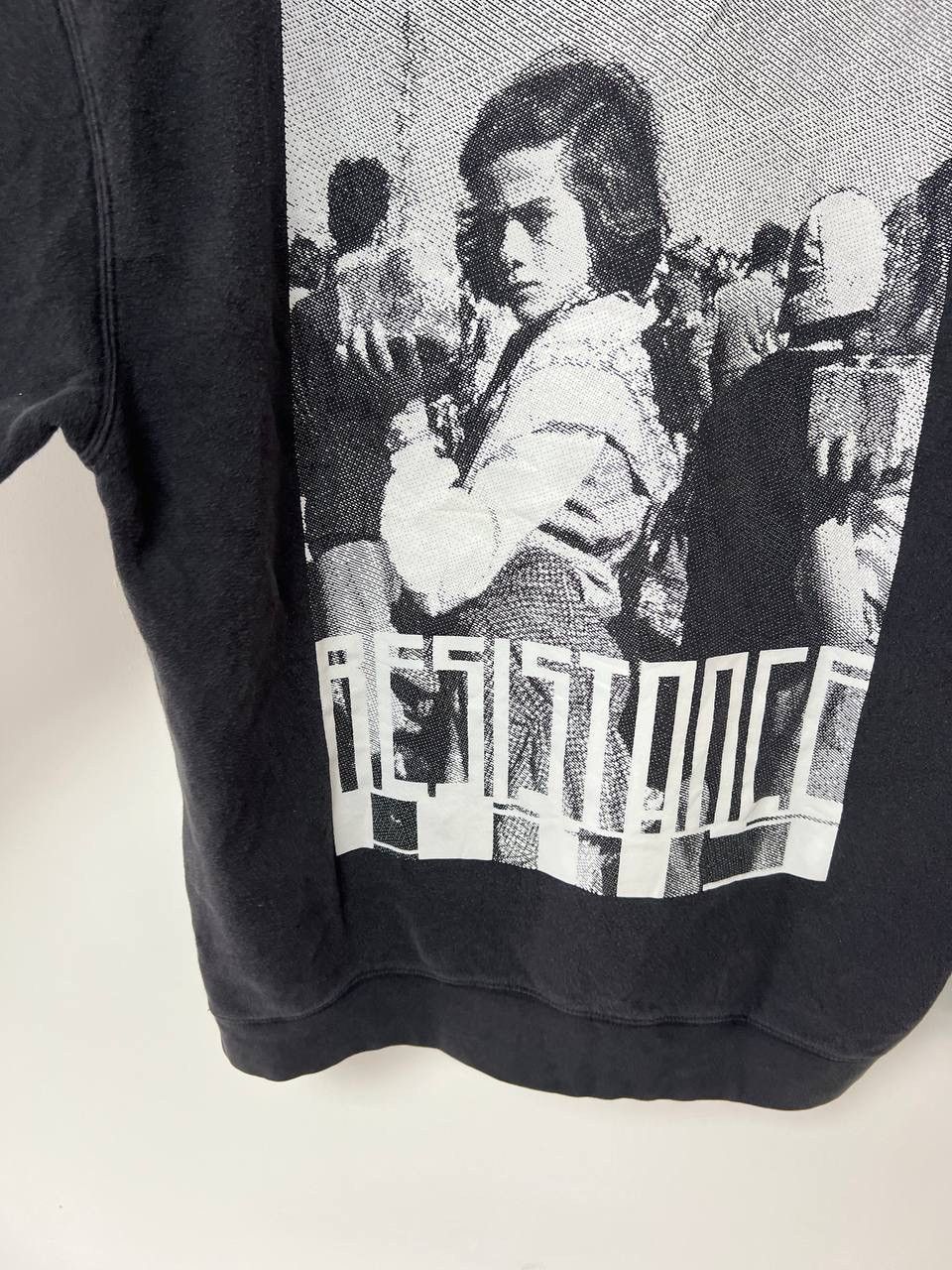 Other Vintage 90's Resistance Movie Fruit Of the Loom Y2K S XL Size US XL / EU 56 / 4 - 8 Thumbnail