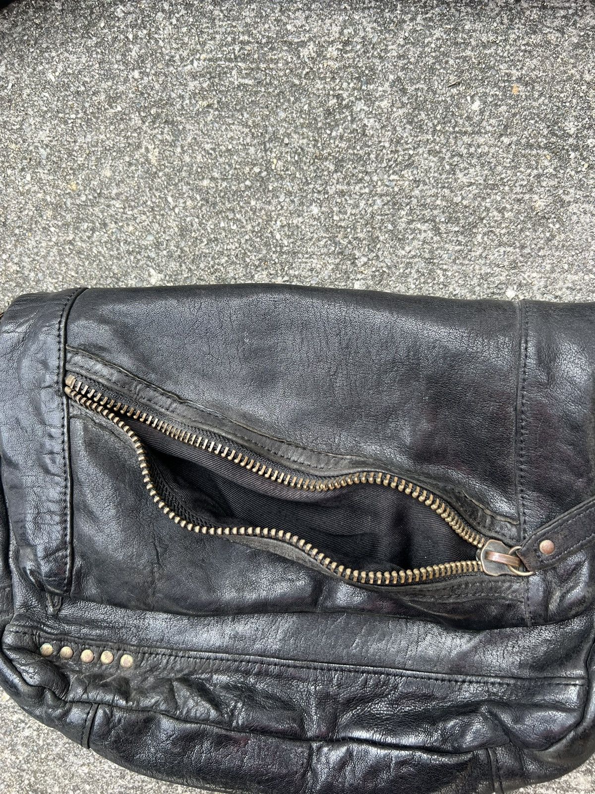 Creed × Japanese Brand Creed Japan Black Patina Leather Sling Bag Size ONE SIZE - 10 Thumbnail