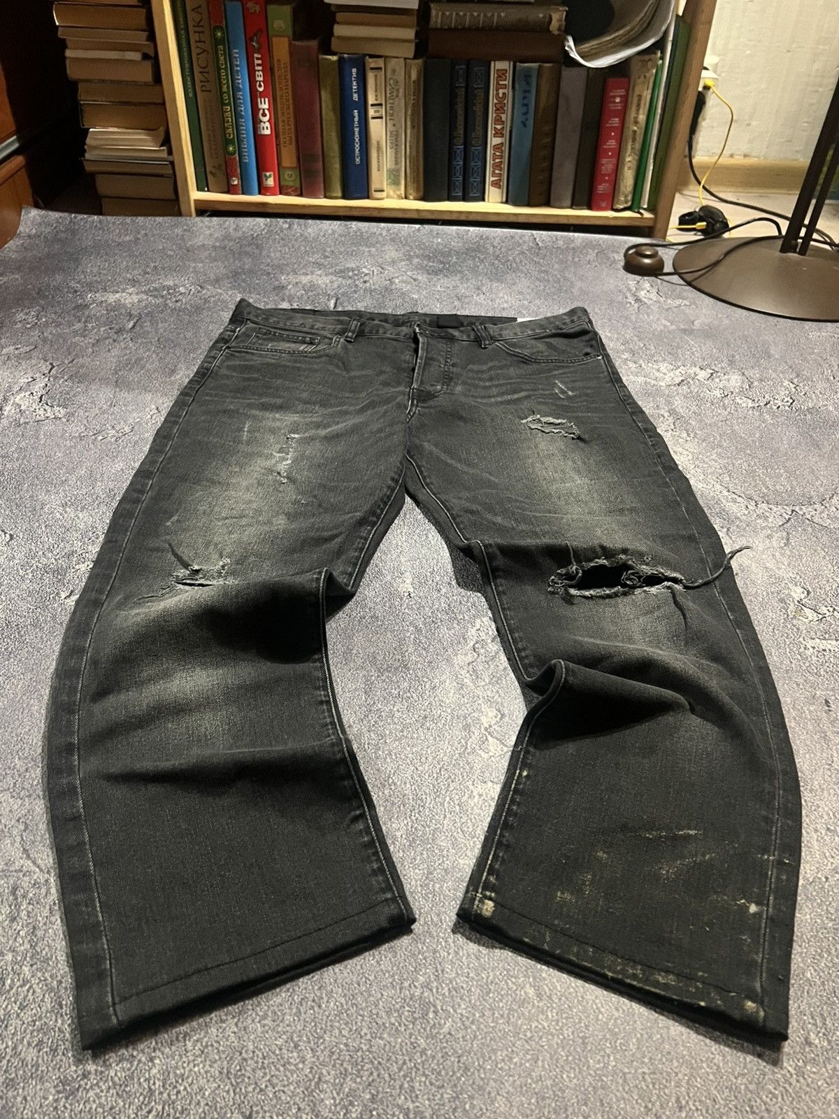 Japanese Dark Avant Garde / Distressed Glamour Style / Baggy
