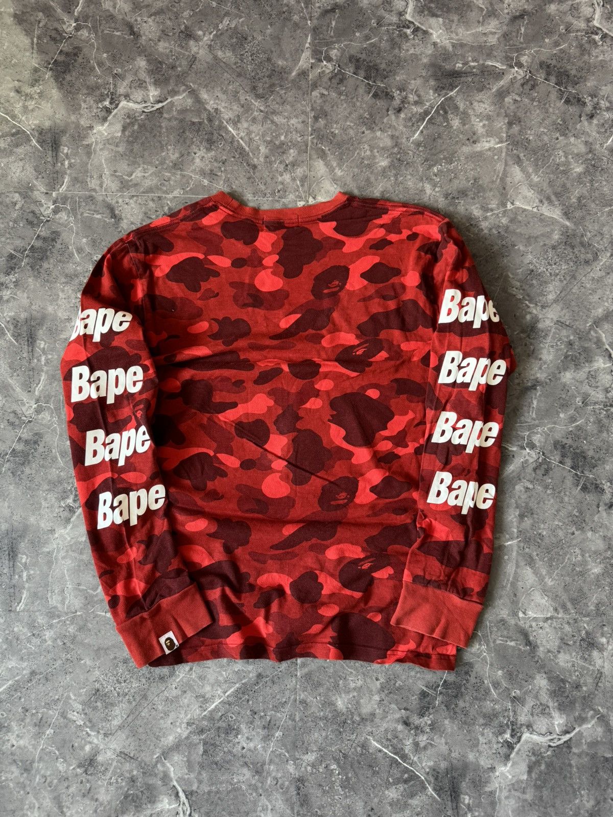 Bape Bape Red Camo Longsleeve Size L Size US L / EU 52-54 / 3 - 9 Thumbnail