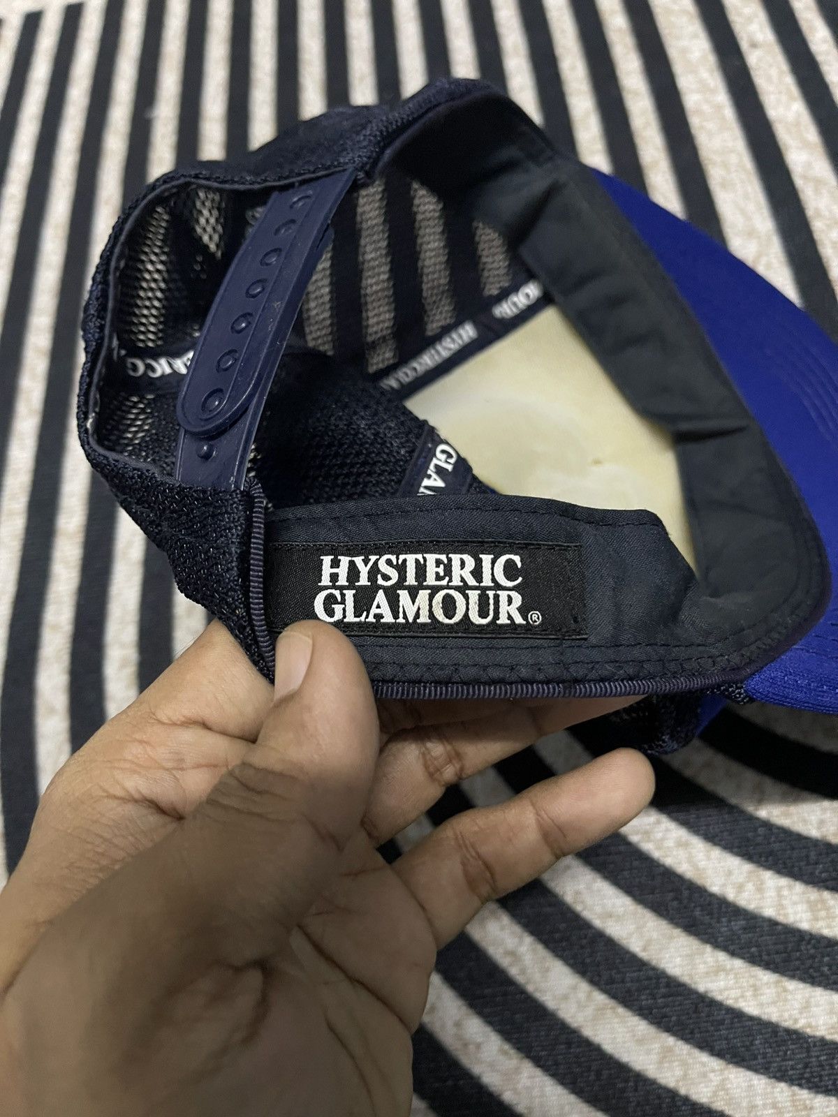 Hysteric Glamour 2000s HYSTERIC GLAMOUR KICK OR BITE TRUCKER CAP Size ONE SIZE - 4 Thumbnail