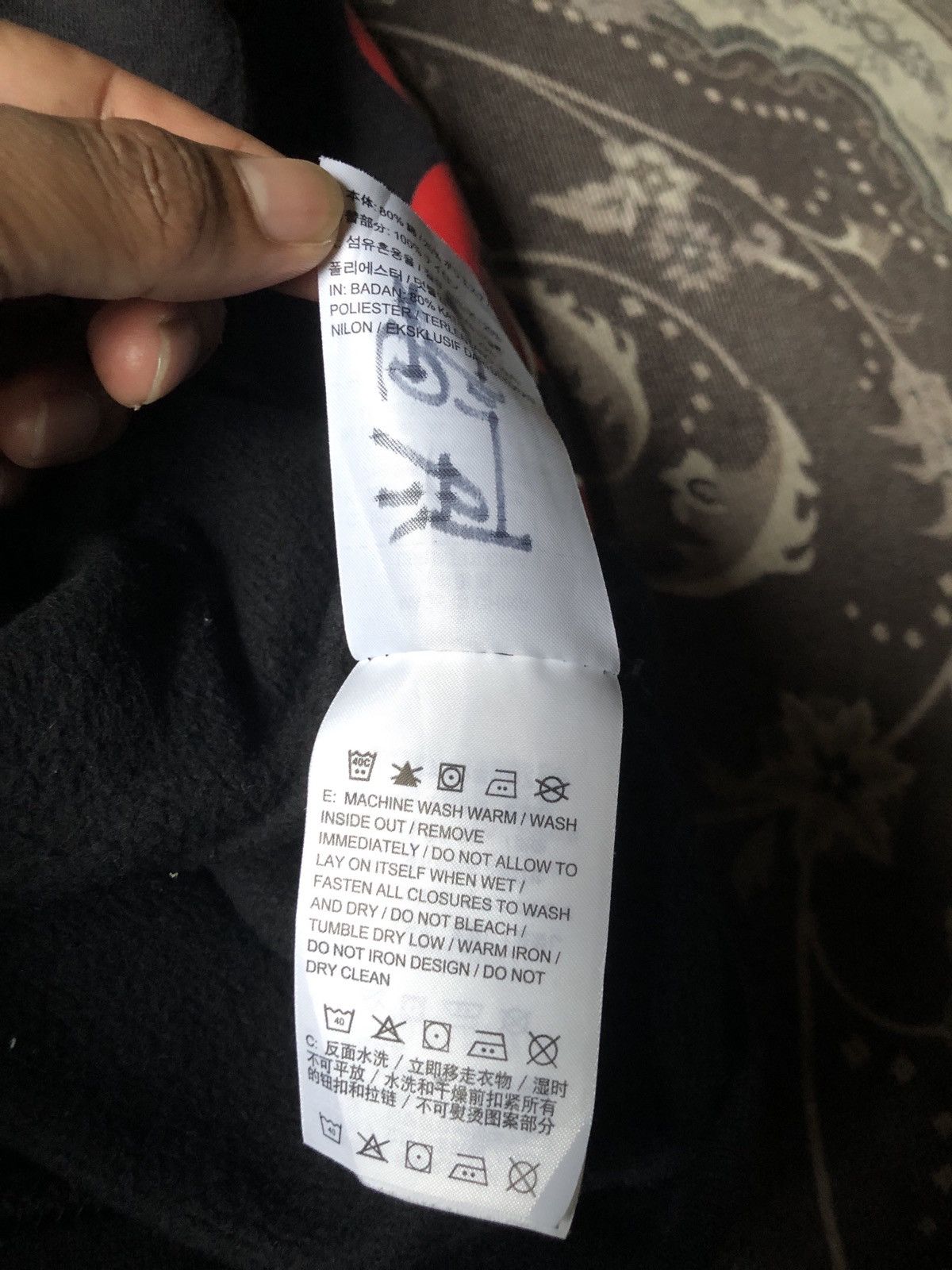 Nike Nike Small Logo Hoodies Size US XL / EU 56 / 4 - 8 Thumbnail