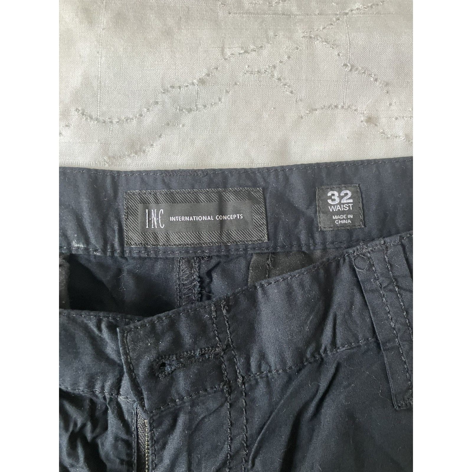 I.N.C I.N.C Concepts Cargo Short Men's Size 32 Black Stars Stripes Size US 32 / EU 48 - 2 Thumbnail