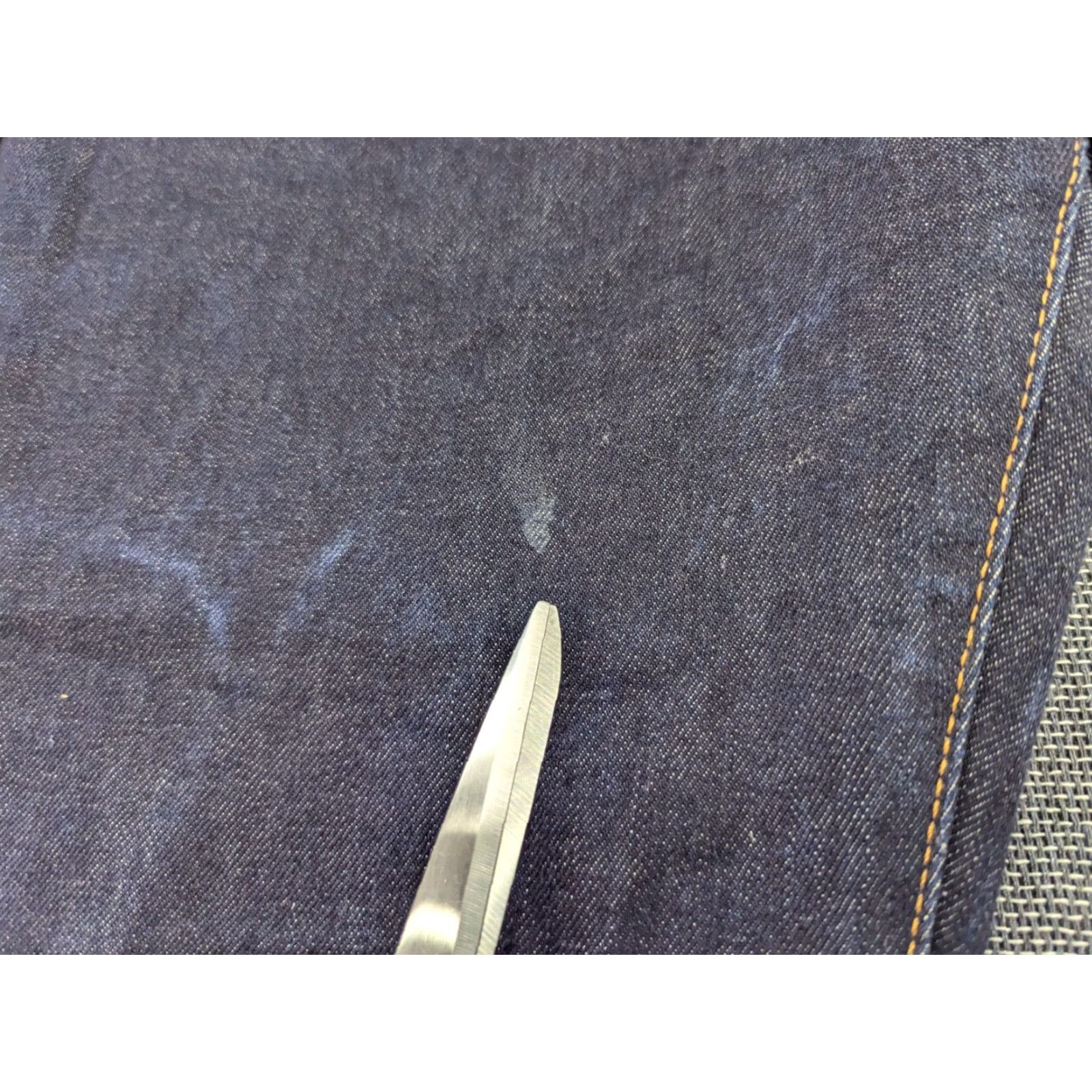 Vintage VINTAGE Freddies of Pinewood Mens Jeans W32 L33 Distressed Button Fly Dark Blue Size US 33 - 3 Thumbnail
