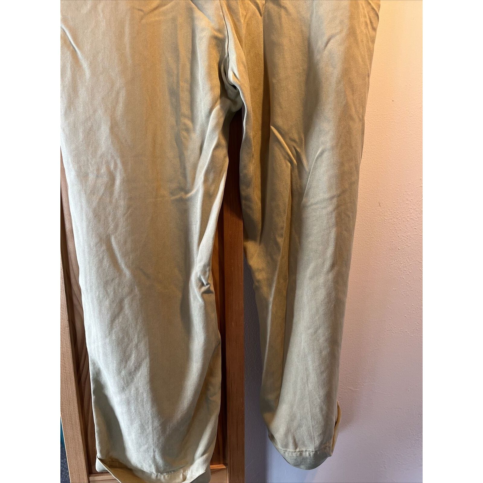 Tommy Bahama Tommy Bahama Relax Mens 36x27 Beige Silk Straight Cuff Pants Size US 36 / EU 52 - 11 Thumbnail