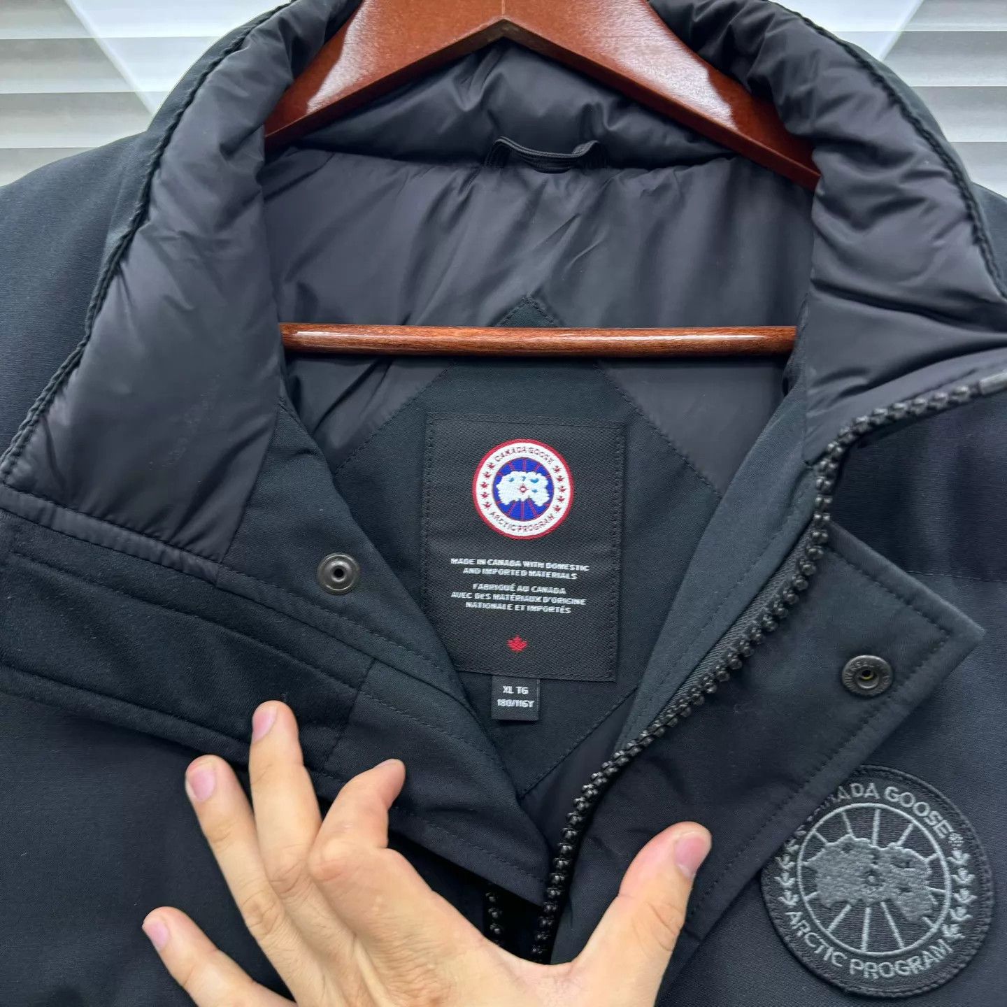 Canada Goose Canada Goose Black Label Down Vest XL Like New Size XL / US 12-14 / IT 48-50 - 4 Thumbnail