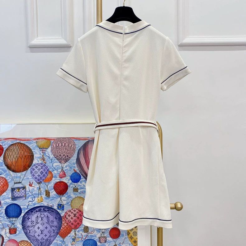 Gucci Gucci White dress 2504-Nextarrow Size M / US 6-8 / IT 42-44 - 2 Thumbnail