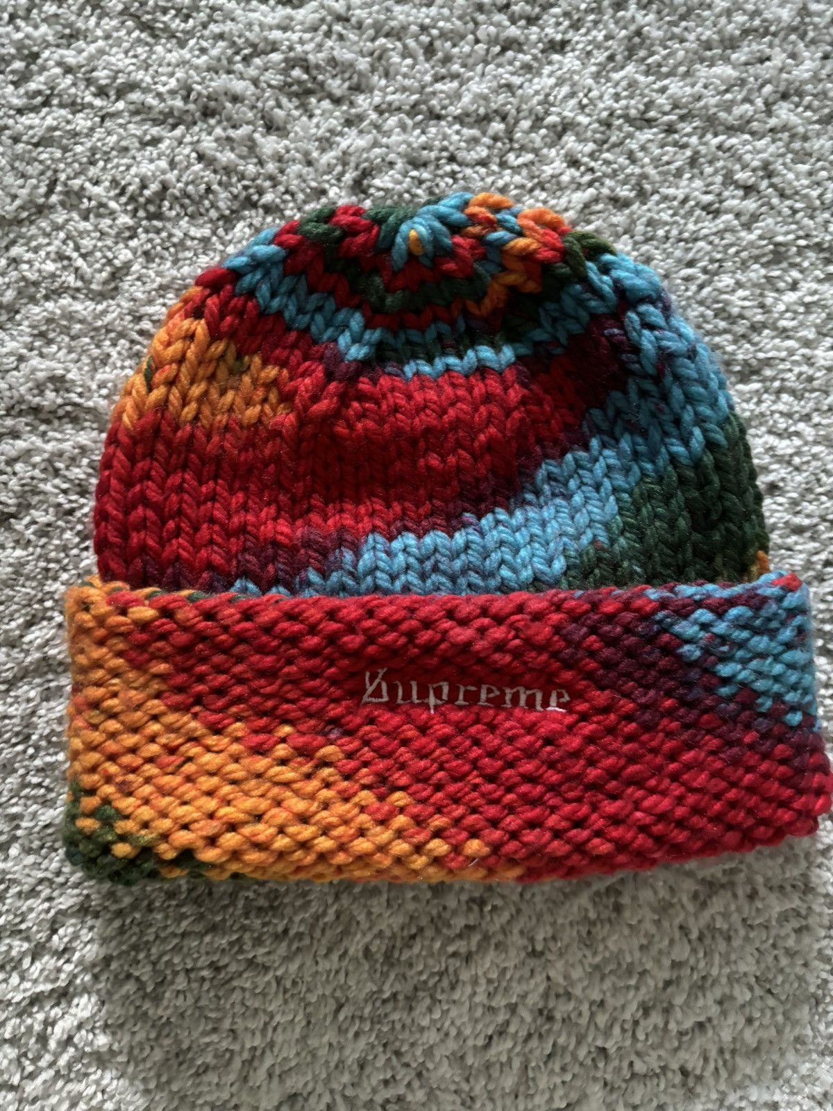Supreme supreme gradient spaces beanie Size ONE SIZE - 1 Thumbnail