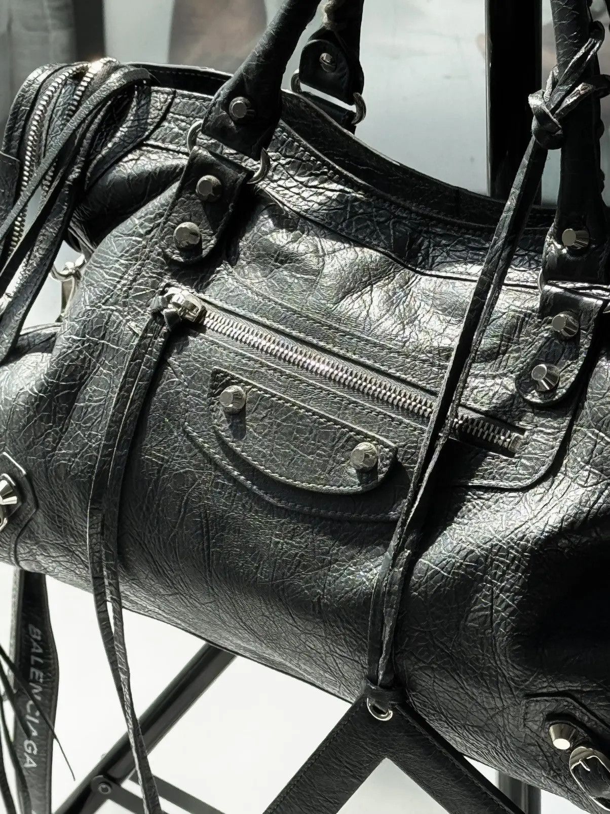Balenciaga Vintage Balenciaga 00s City Bag Distressed Leather Handbag Size ONE SIZE - 5 Thumbnail