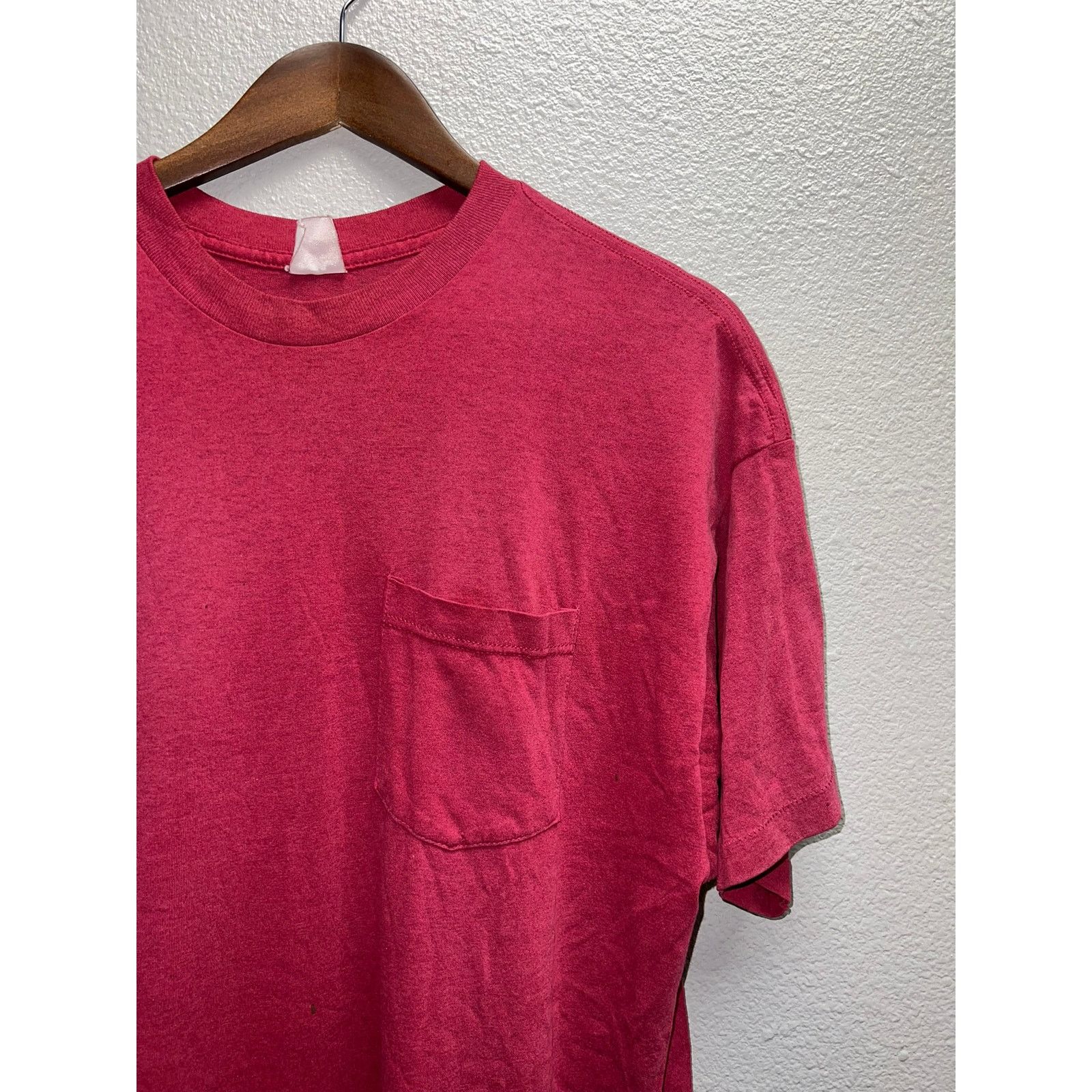 Vintage Vintage Red Blank Shirt Pocket Worn Single Stitched X-Large Size US XL / EU 56 / 4 - 2 Thumbnail