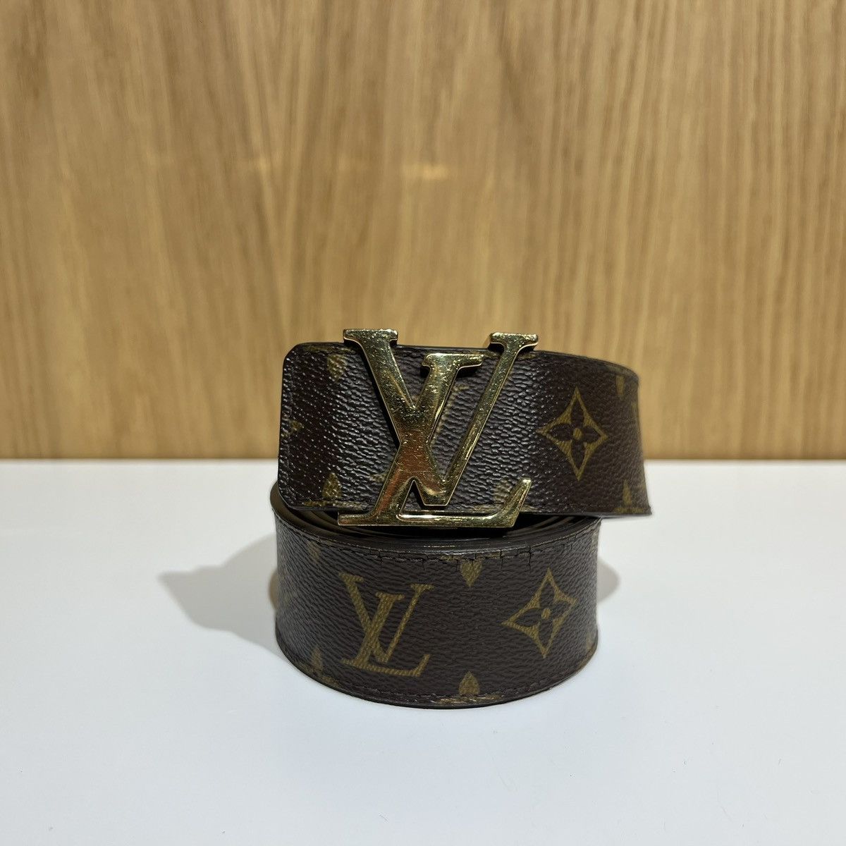 Louis Vuitton 🔹Louis Vuitton Logo Buckle Leather Belt Size 36 - 1 Thumbnail