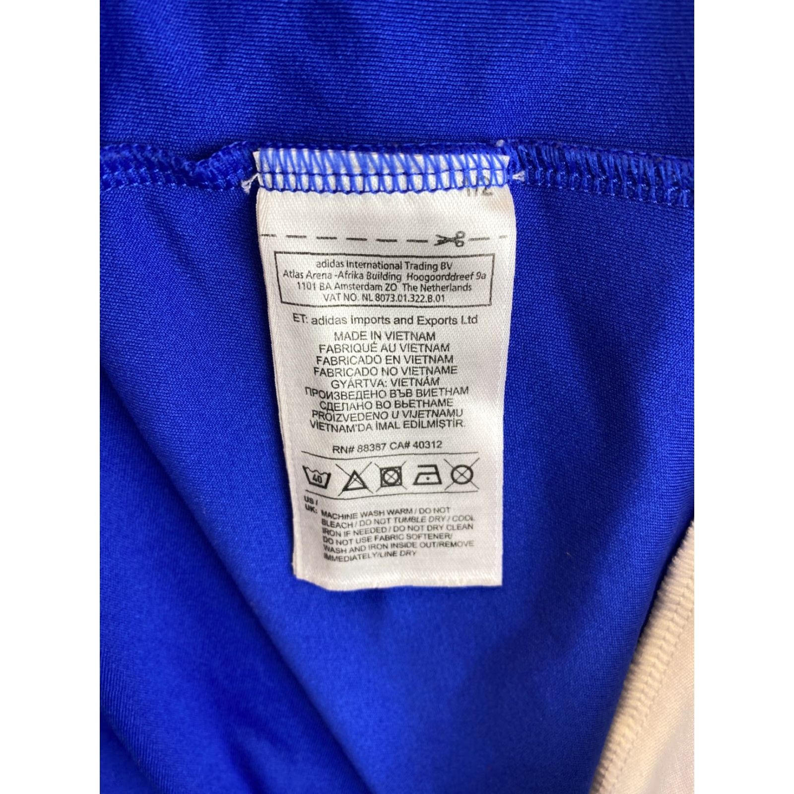 Adidas adidas T-Shirt M Blue Short Sleeve Logo Casual 93-1 Teens Boys Girls Sports Regular Vintage No Size US M / EU 48-50 / 2 - 6 Thumbnail