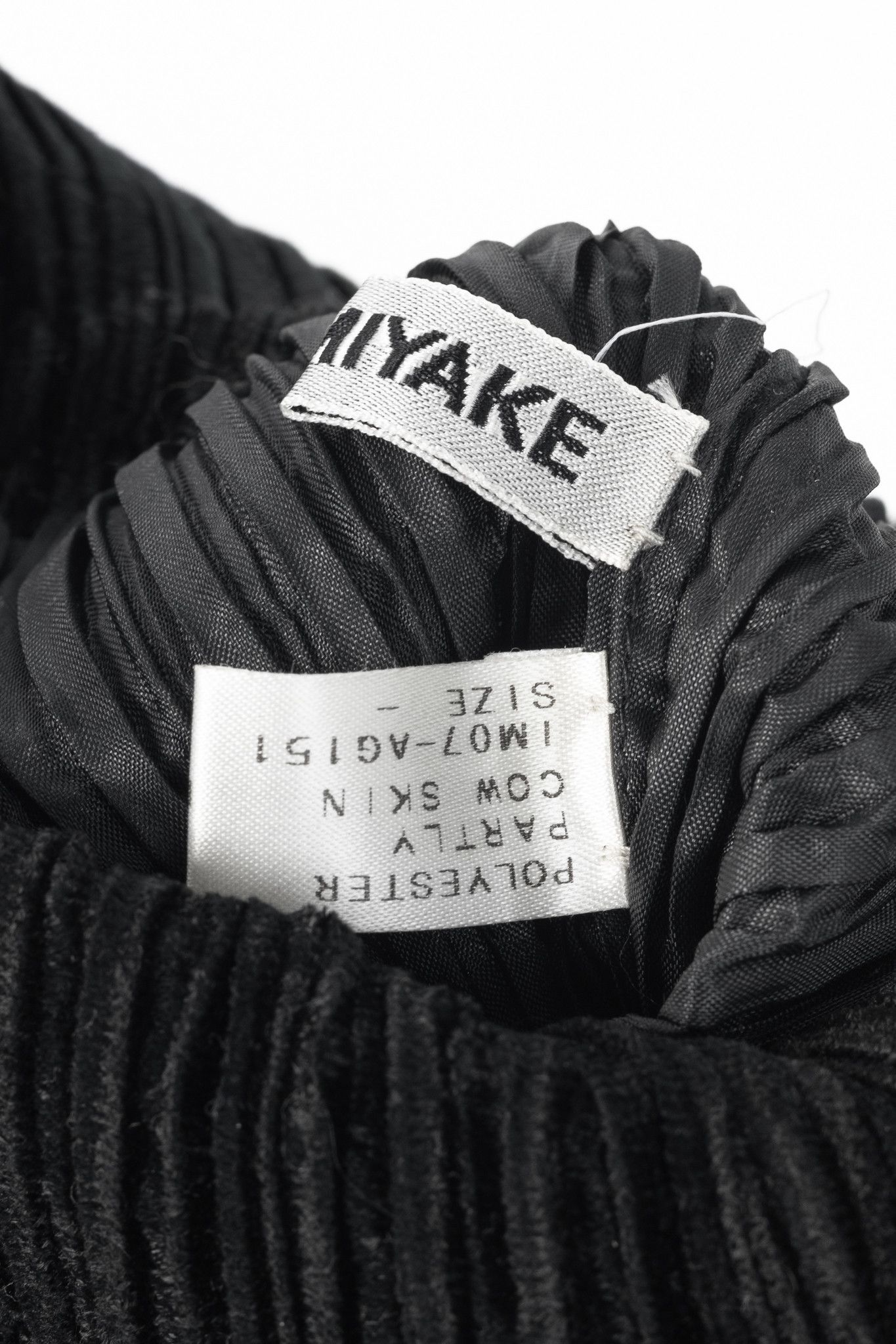 Issey Miyake Issey Miyake Black Pleated Satin Evening Bag Size ONE SIZE - 10 Thumbnail