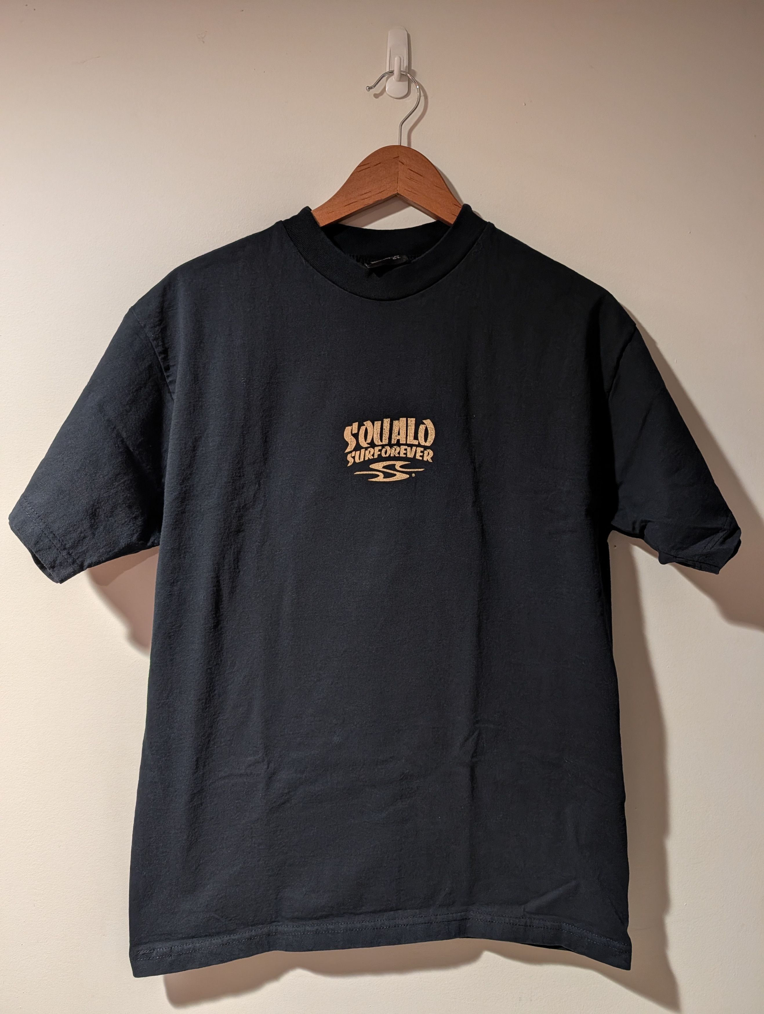 Quiksilver Vintage Squalo Surfforever International Surfing T Shirt Size US L / EU 52-54 / 3 - 1 Thumbnail