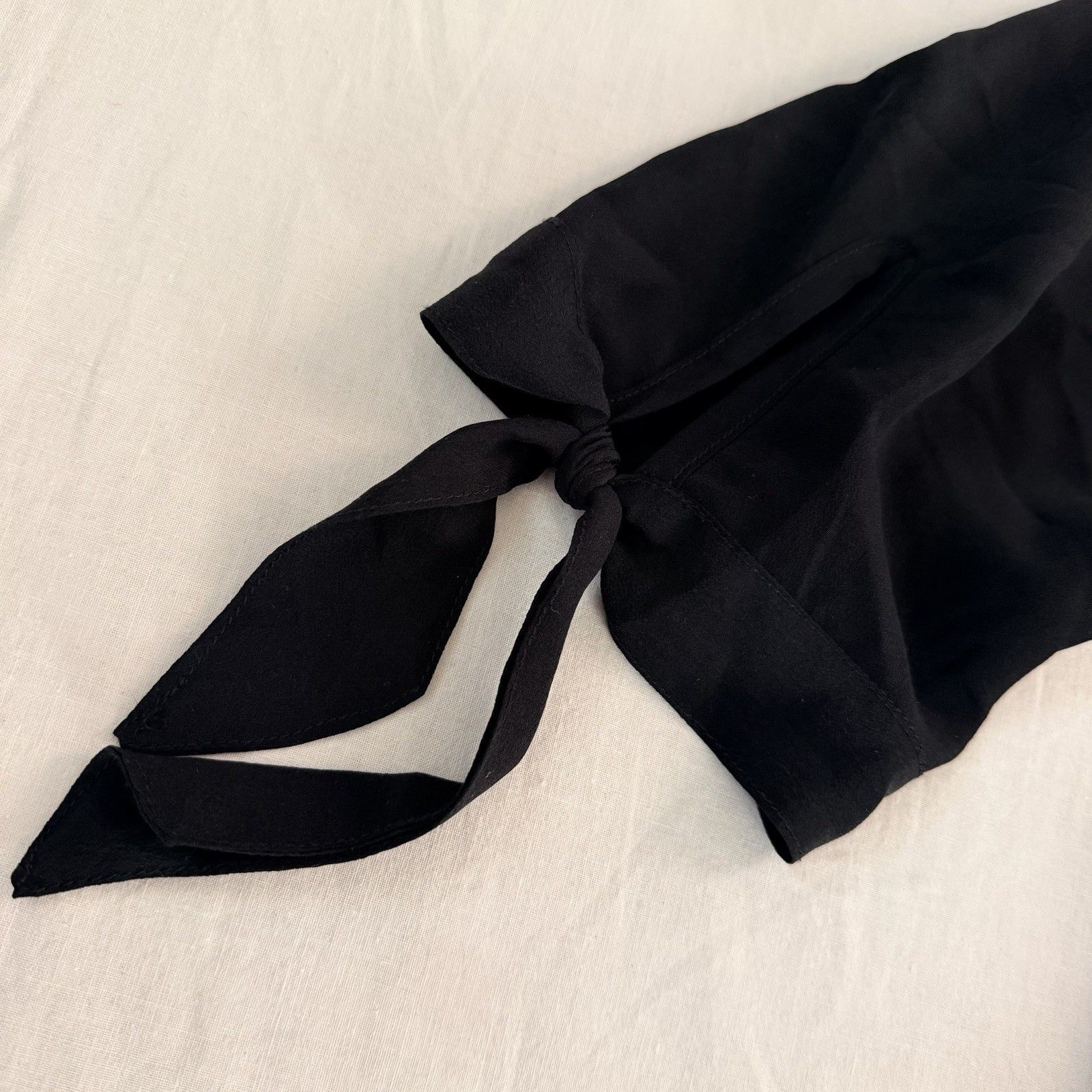 Other Anthropologie Guest Editor Silk Off Shoulder Blouse Black Size M / US 6-8 / IT 42-44 - 8 Thumbnail