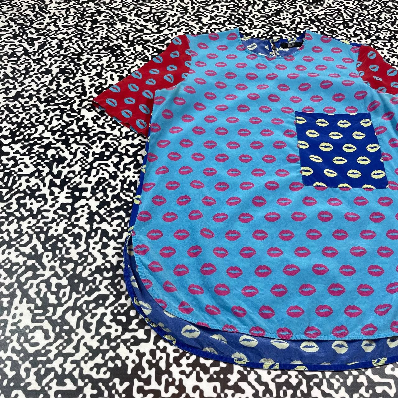 Markus Lupfer Vintage Y2K Markus Lupfer Silk Retro Kiss Logo Shirt Luxury Size XS / US 0-2 / IT 36-38 - 4 Thumbnail
